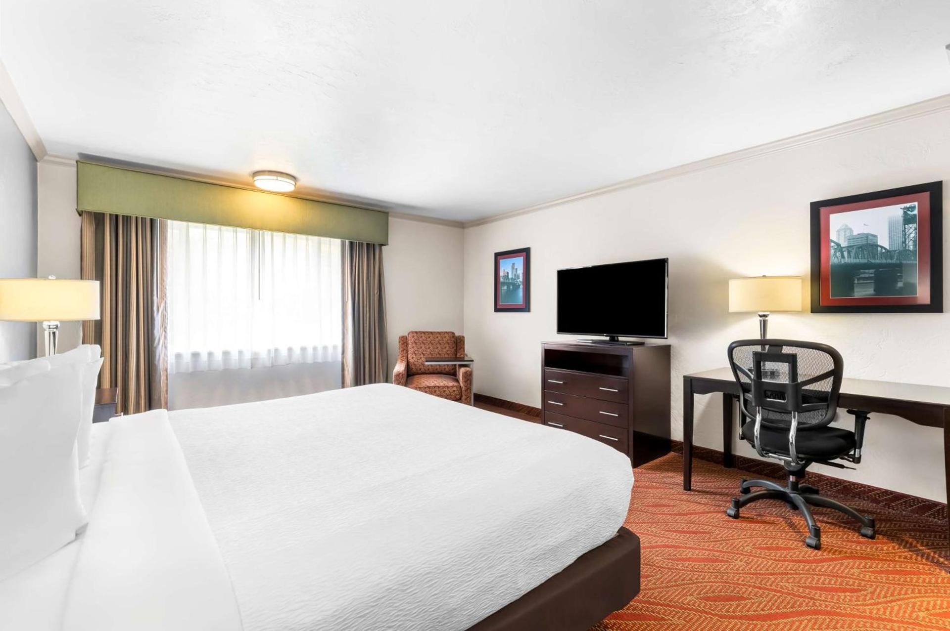 Best Western Plus Parkway Inn photo 18
