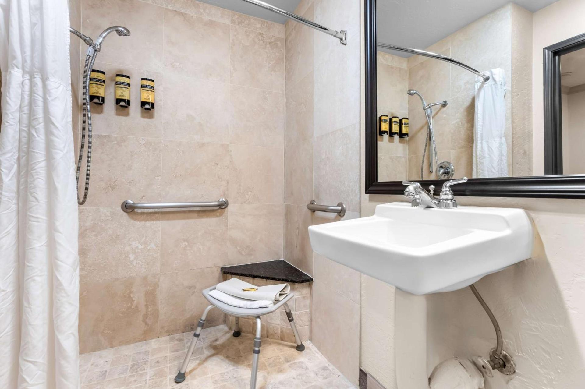 Best Western Plus Parkway Inn photo 8