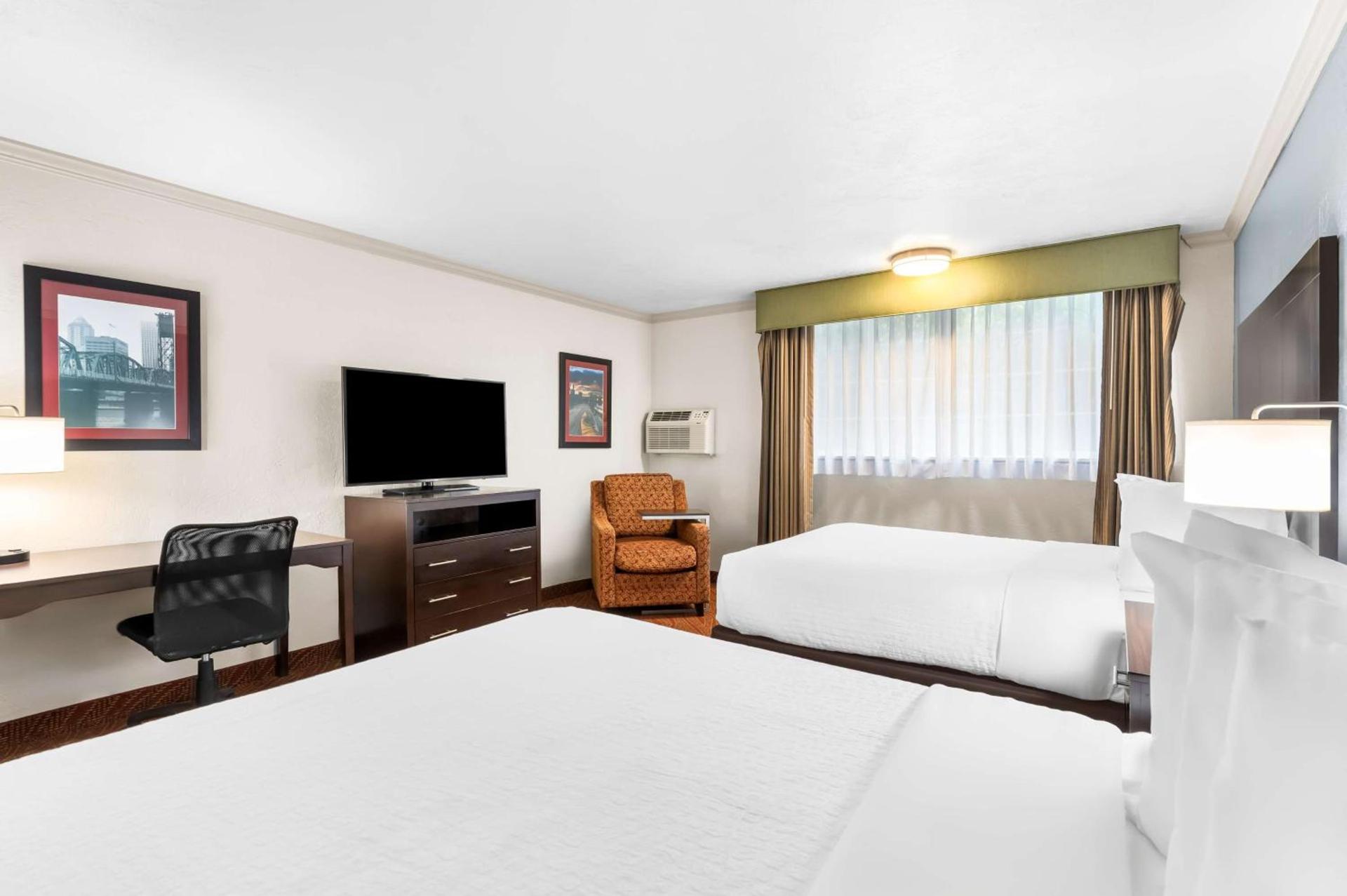 Best Western Plus Parkway Inn photo 22