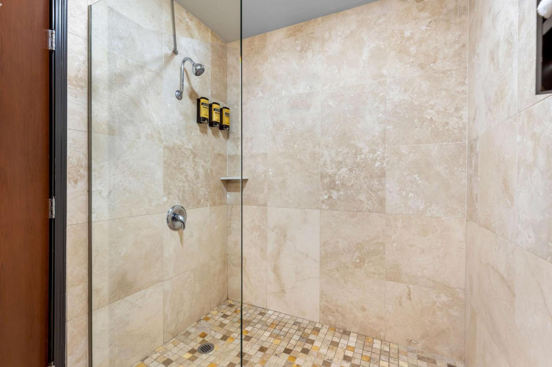 Best Western Plus Parkway Inn photo 24