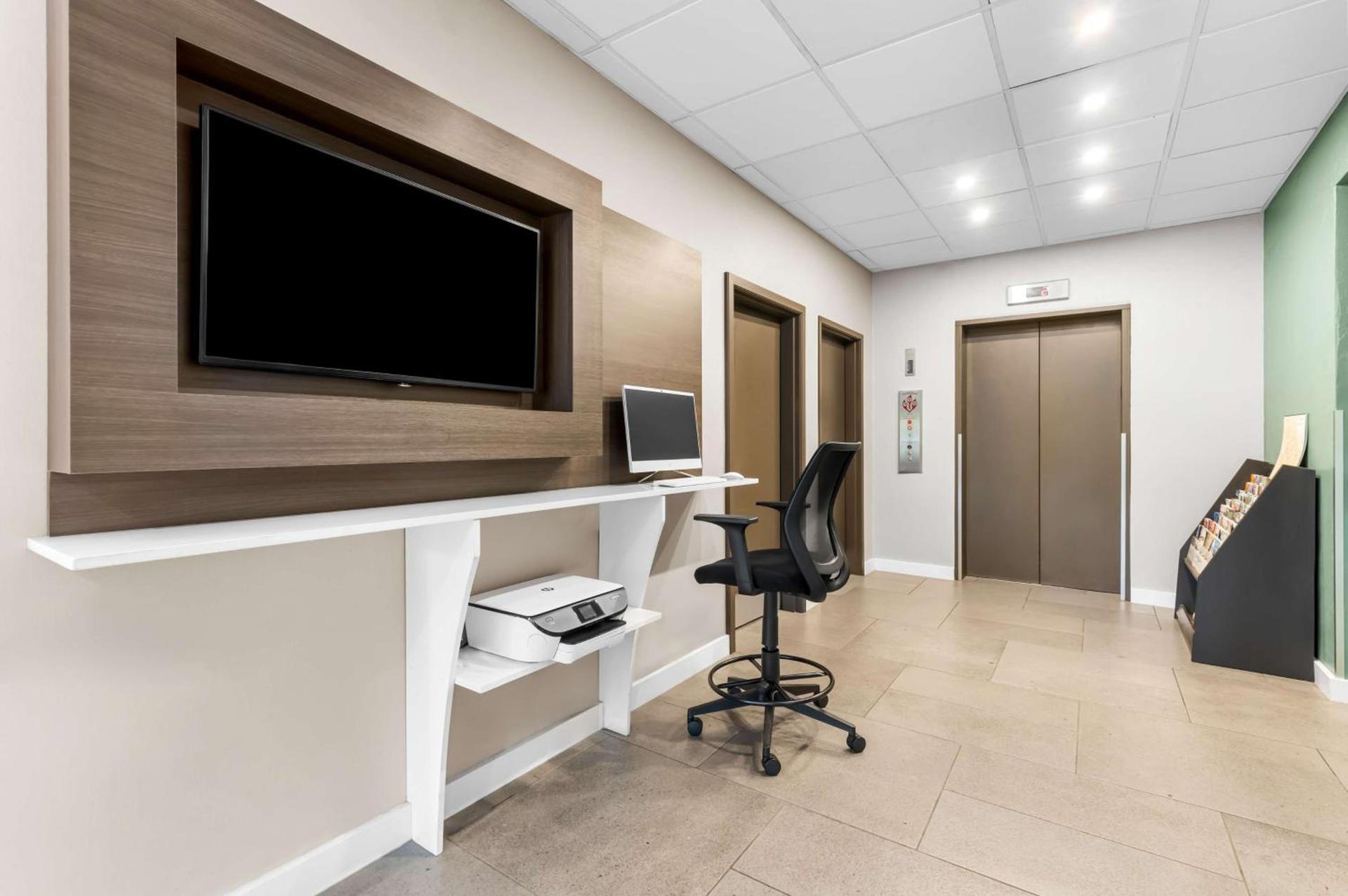 Best Western Plus Parkway Inn photo 35
