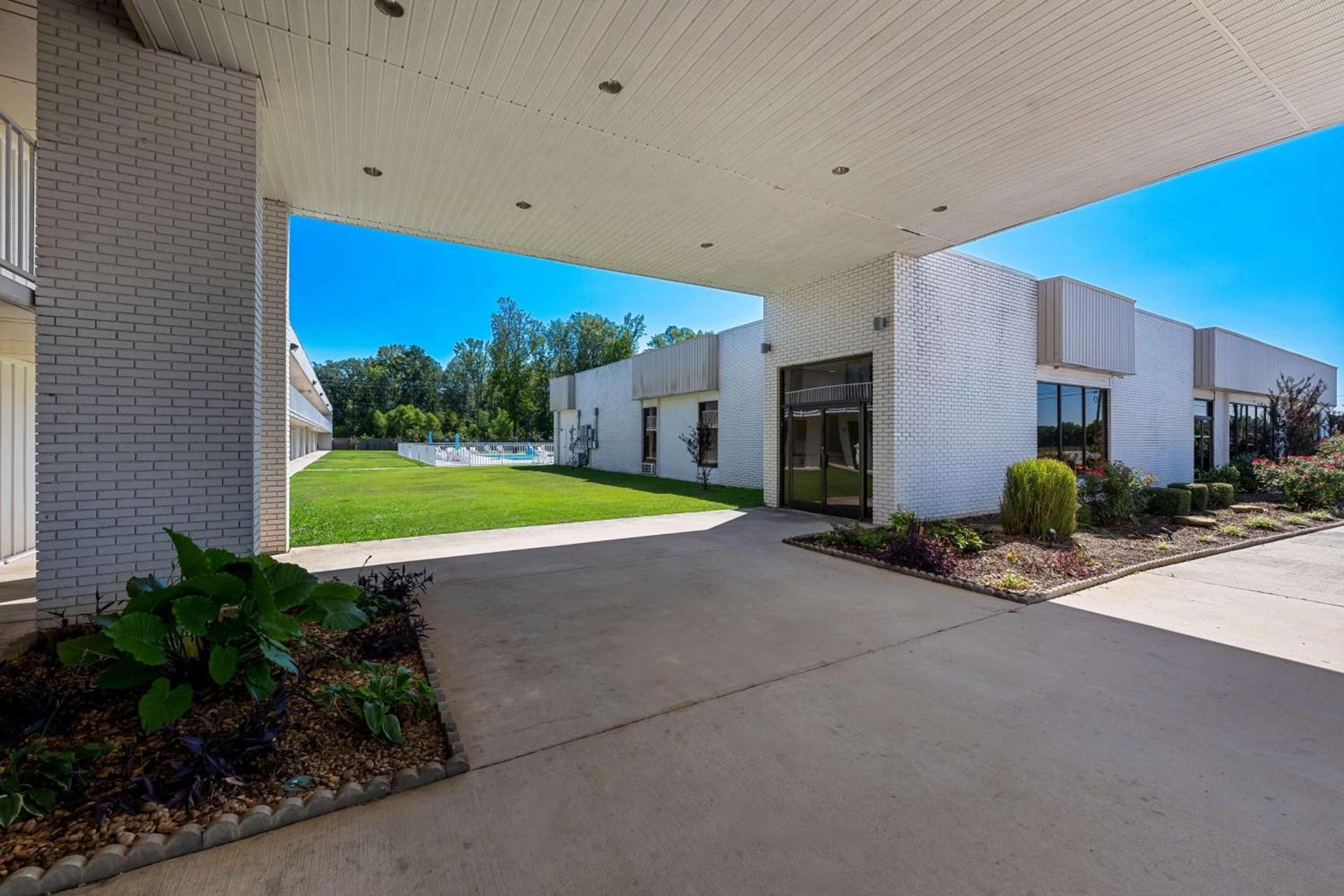 Americas Best Value Inn Hamilton photo 3