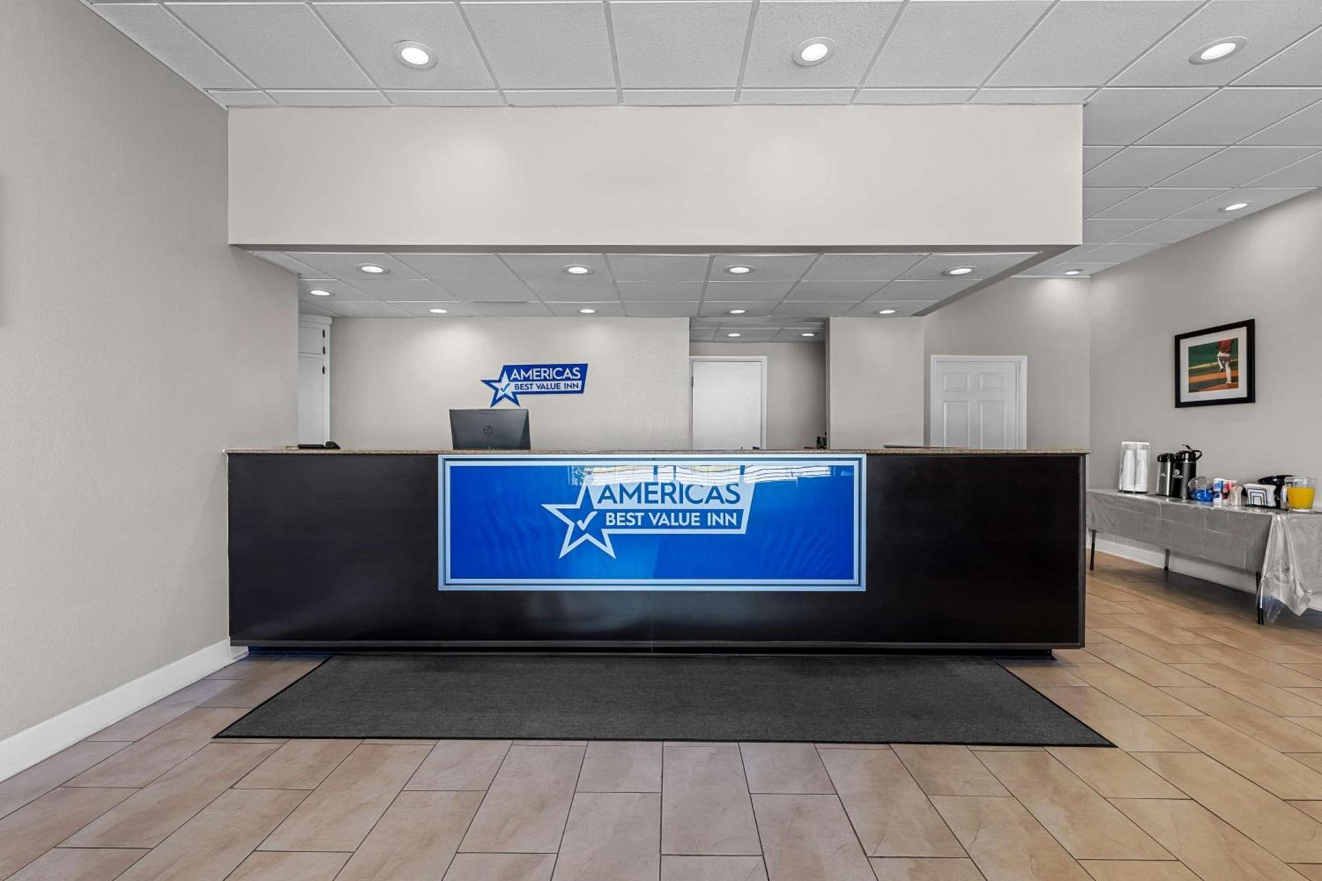 Americas Best Value Inn Hamilton photo 8