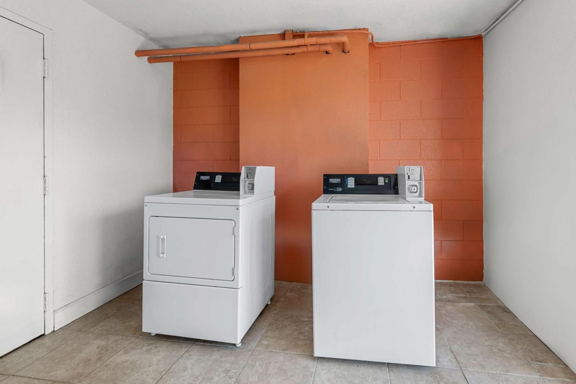 Americas Best Value Inn Hamilton photo 28