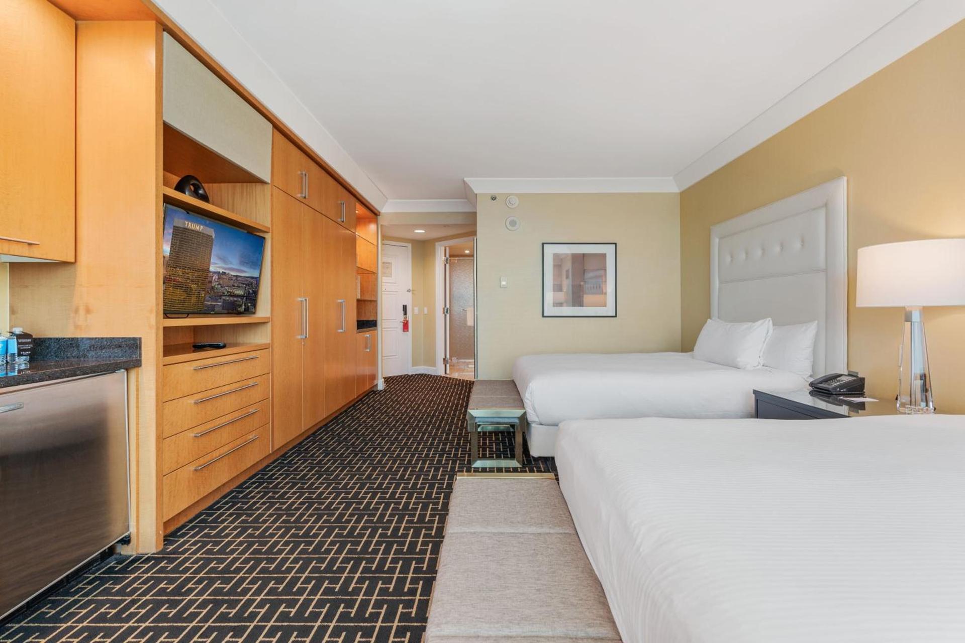 TRUMP 56th Floor - Sphere and Strip View - No Resort Fees photo 35