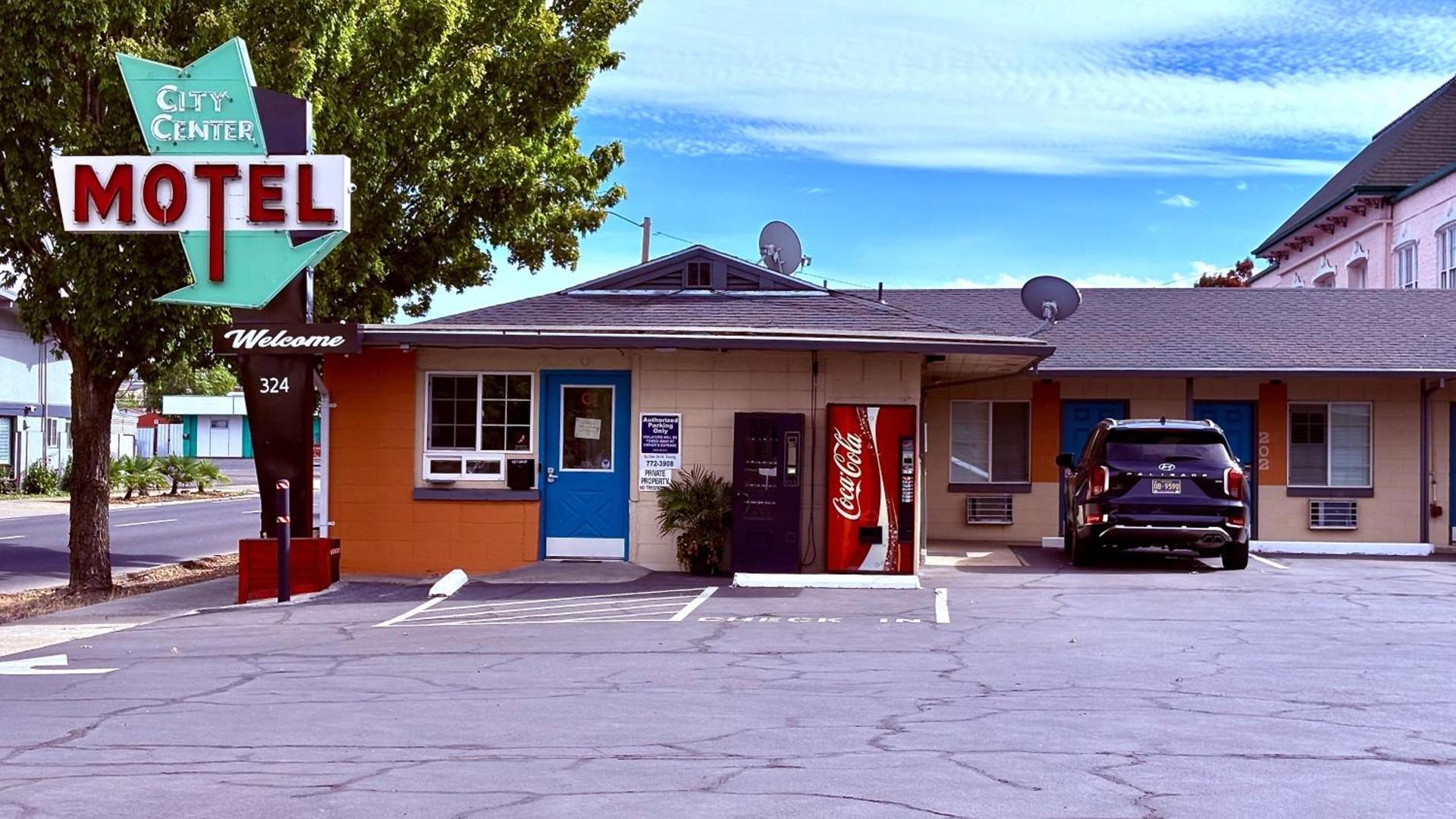 The City Center Motel photo 39