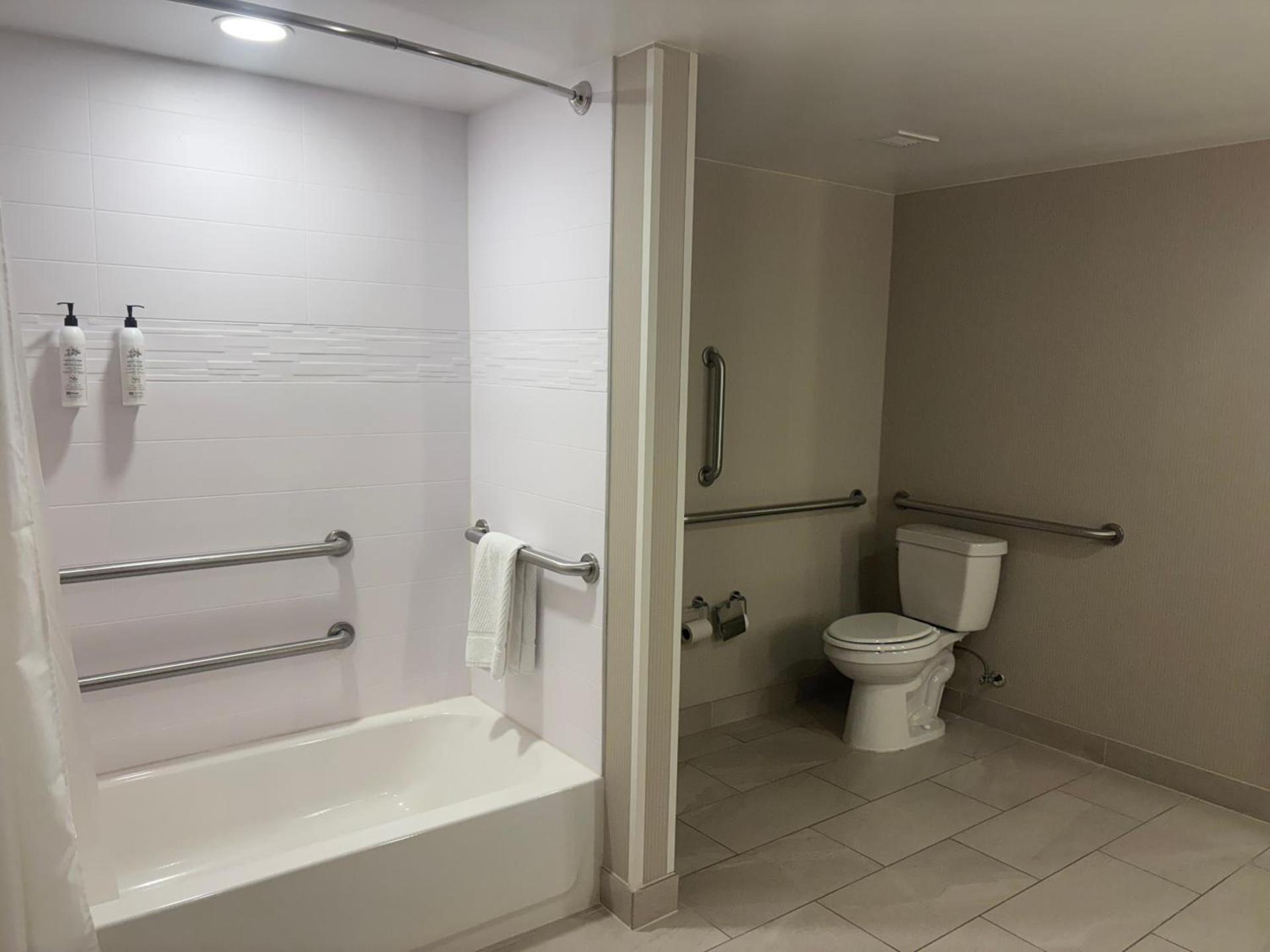 Delta Hotels by Marriott Indianapolis Airport photo 23