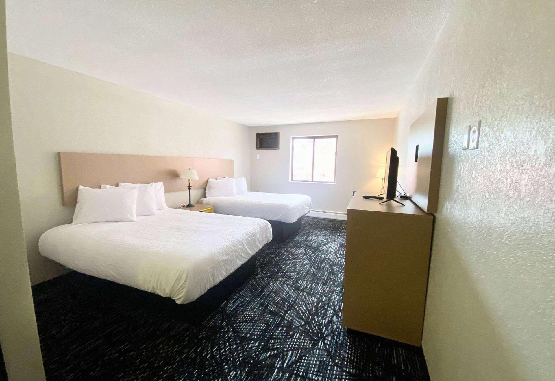 Days Inn by Wyndham Bad Axe photo 5