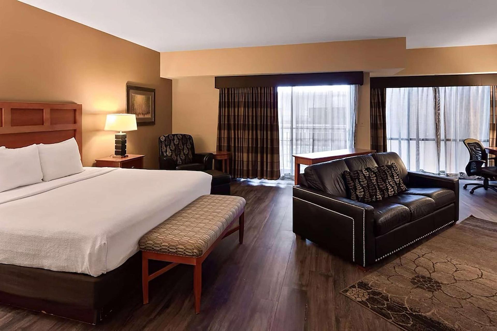Wyndham Bloomington - Mall of America photo 32