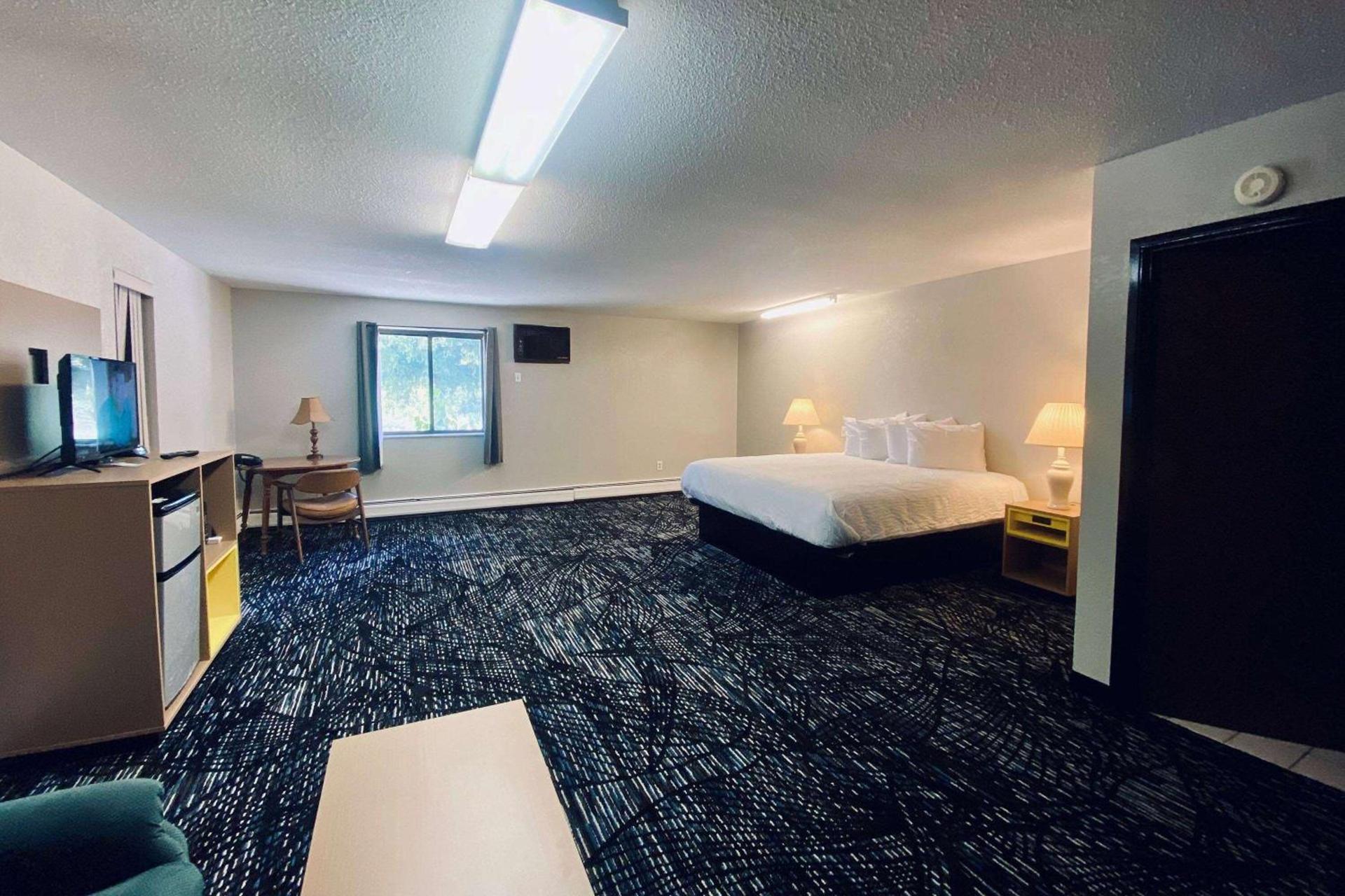 Days Inn by Wyndham Bad Axe photo 3