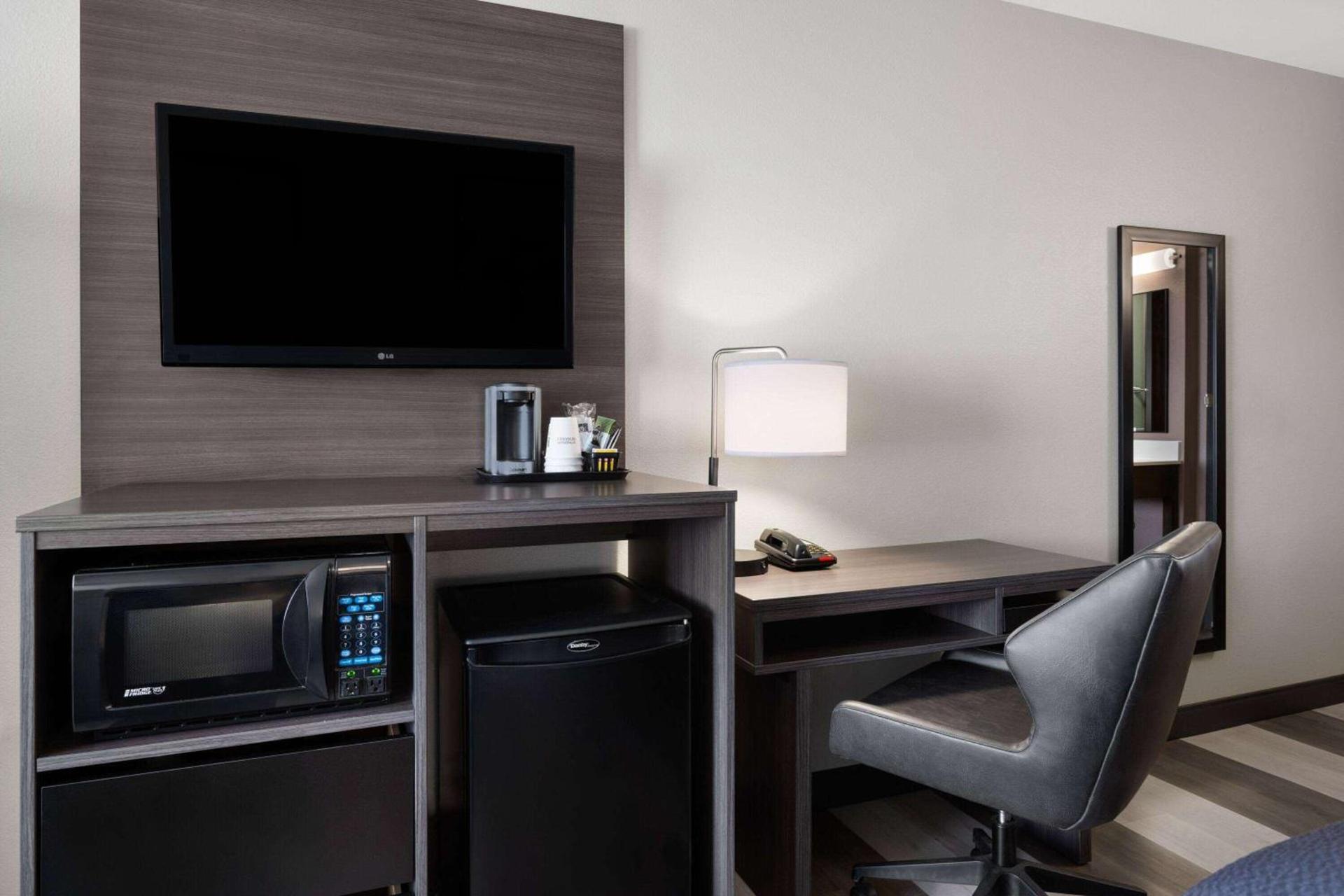 Super 8 by Wyndham Columbus photo 16