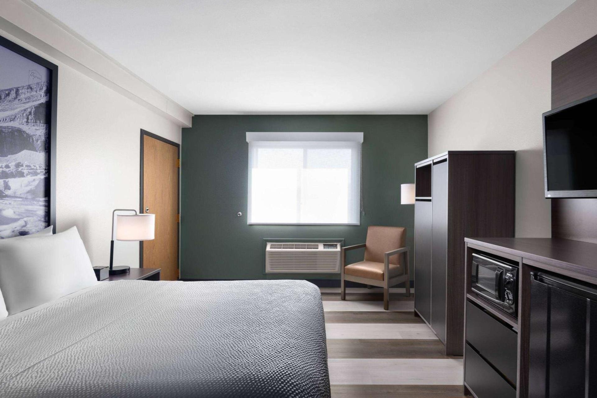 Super 8 by Wyndham Columbus photo 19