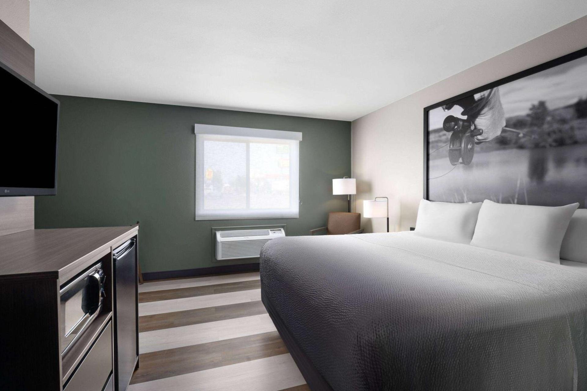 Super 8 by Wyndham Columbus photo 21