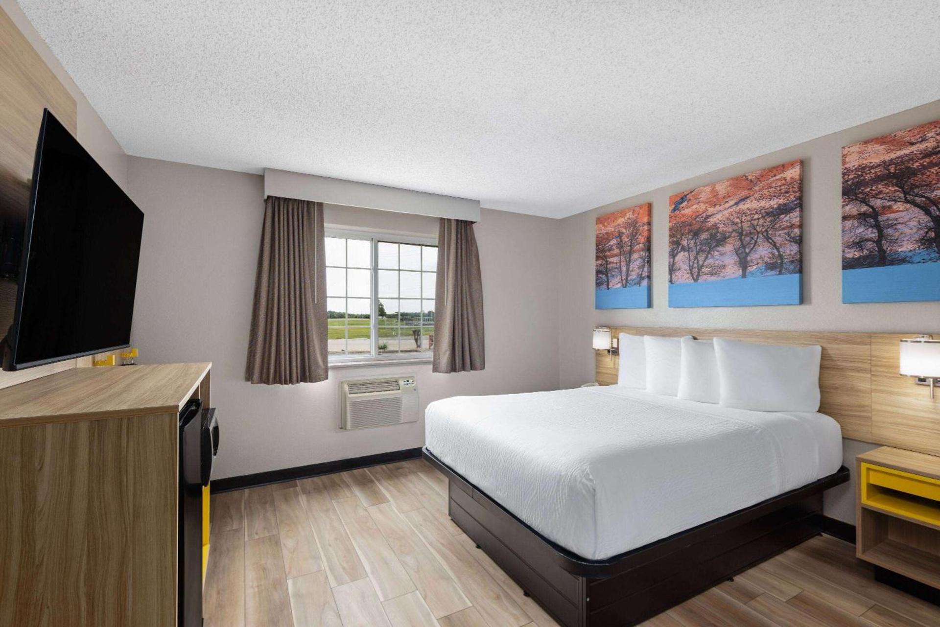 Days Inn by Wyndham Miami photo 14