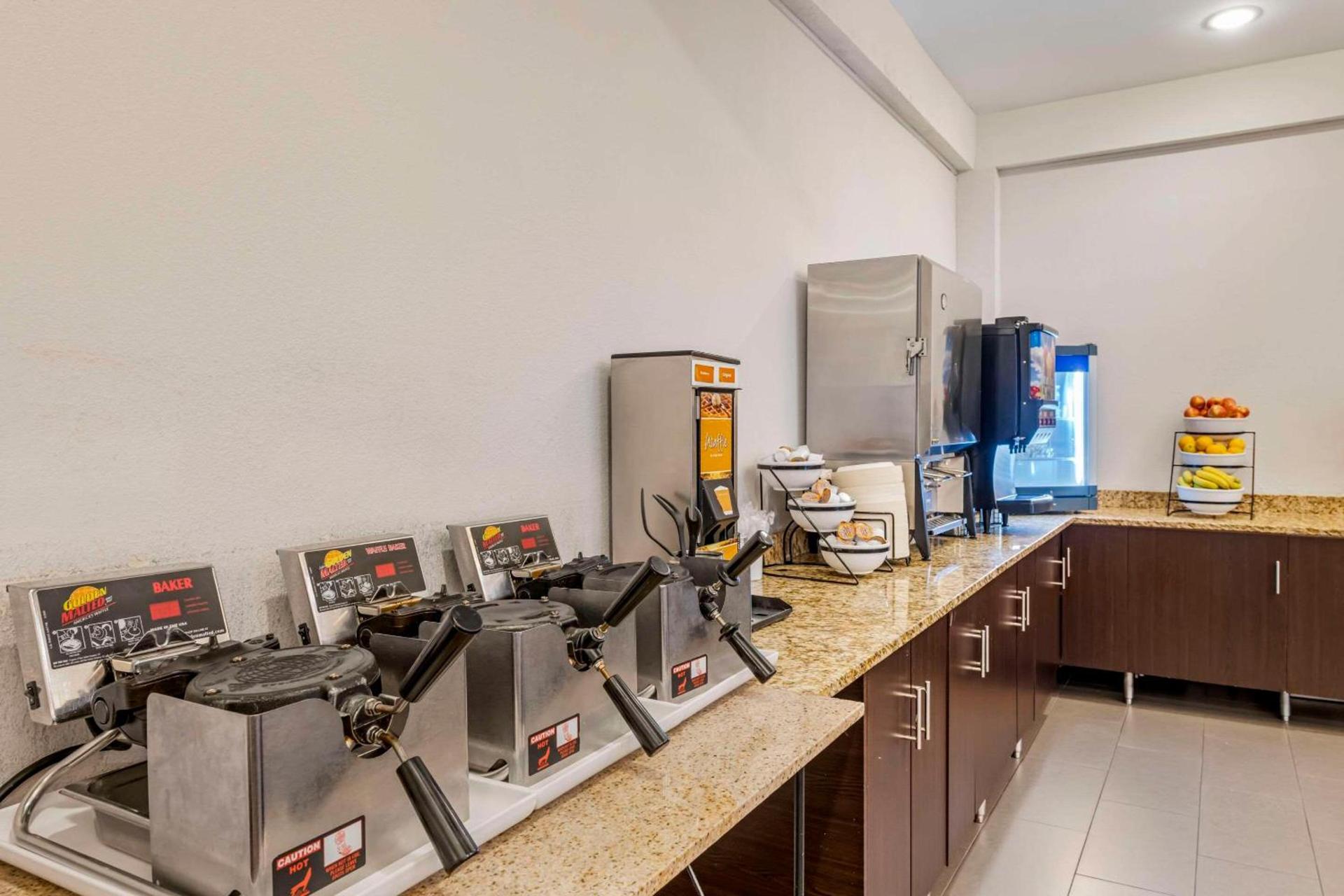 Comfort Inn MSP Airport - Mall of America photo 32