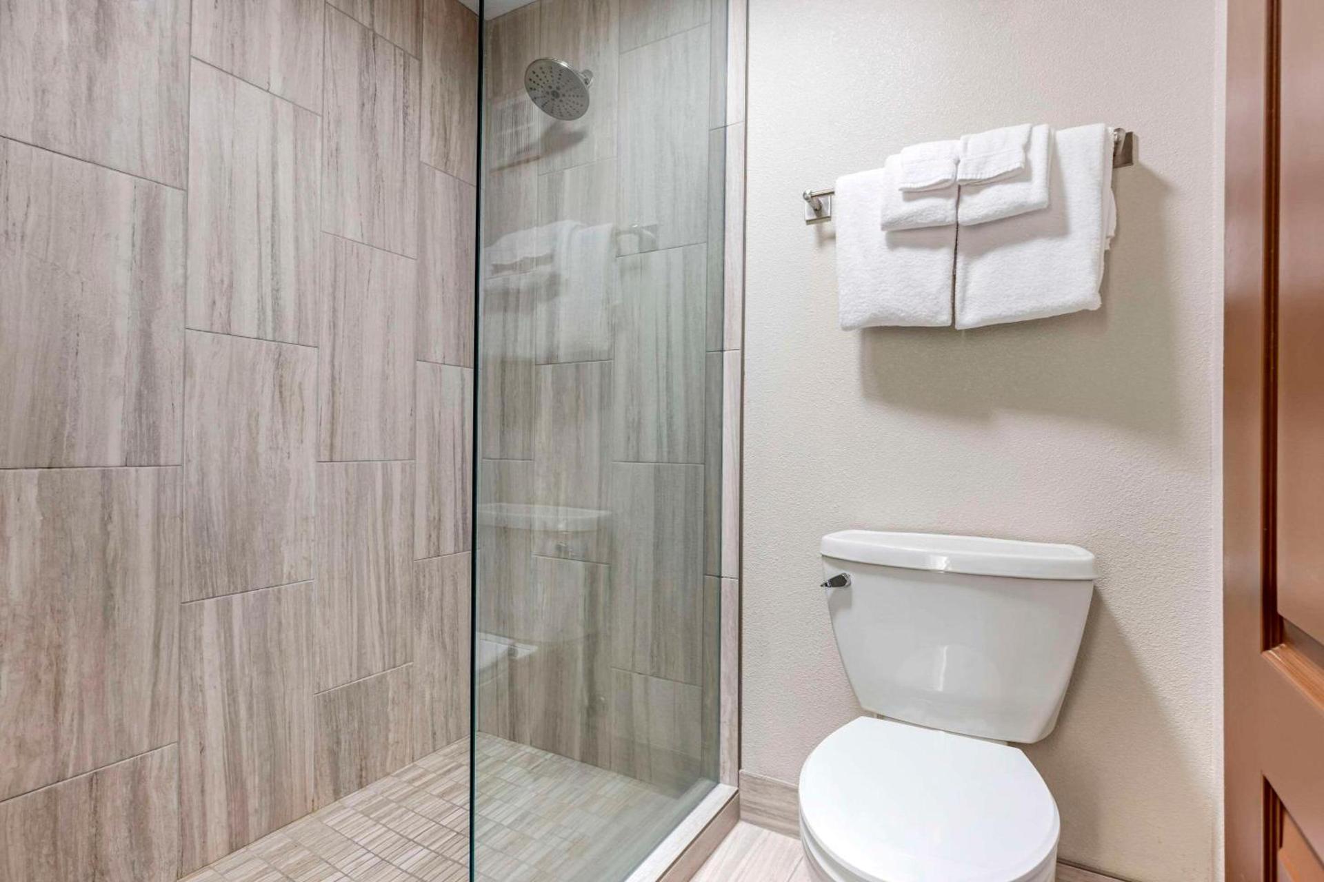 Elizabeth Oceanfront Suites, an Ascend Collection Hotel photo 15