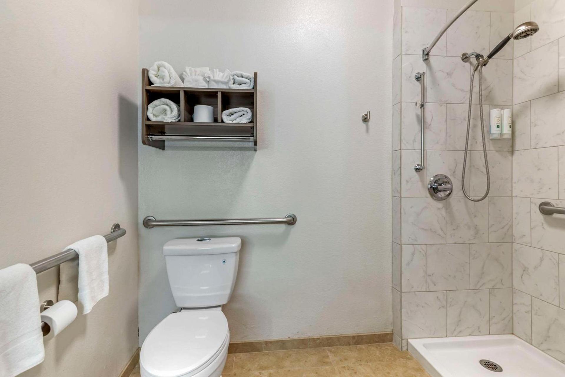 Quality Inn Near Seaworld - Lackland photo 18