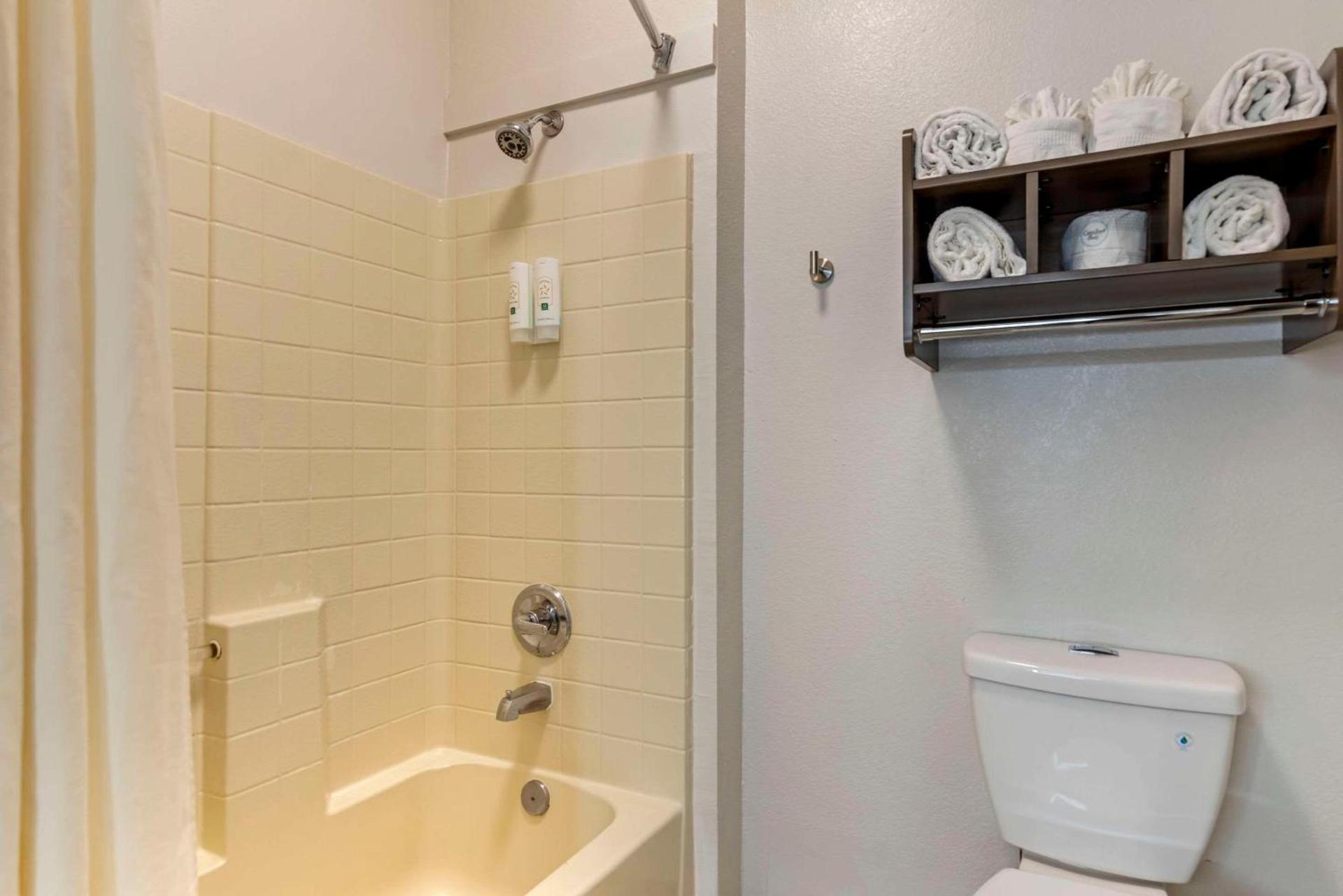 Quality Inn Near Seaworld - Lackland photo 30