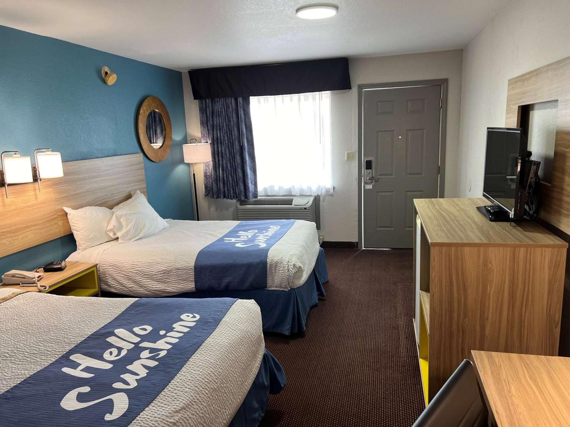 Days Inn by Wyndham Pratt photo 13