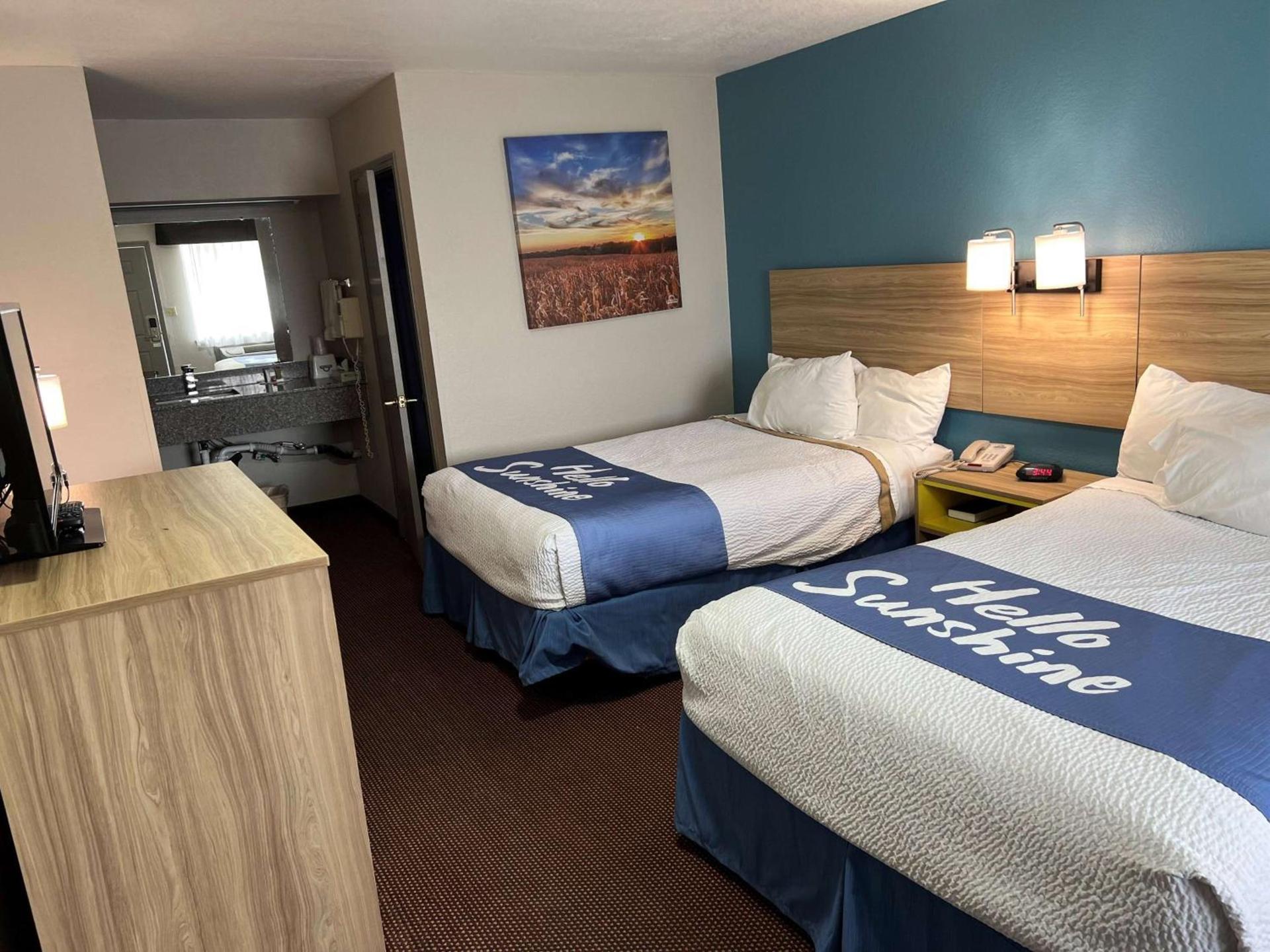 Days Inn by Wyndham Pratt photo 12