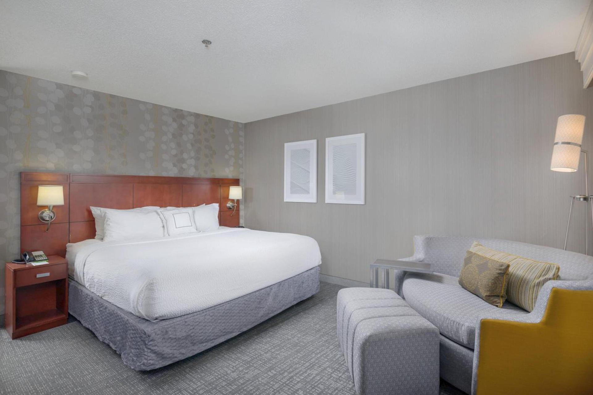 Courtyard by Marriott New Haven Orange photo 11