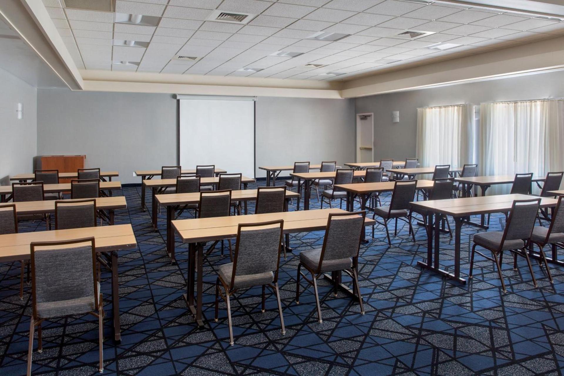 Courtyard by Marriott New Haven Orange photo 23