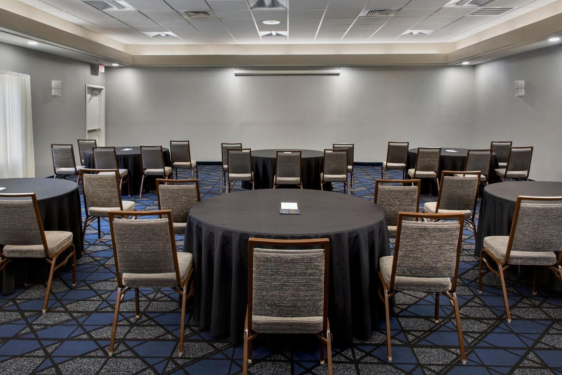Courtyard by Marriott New Haven Orange photo 25