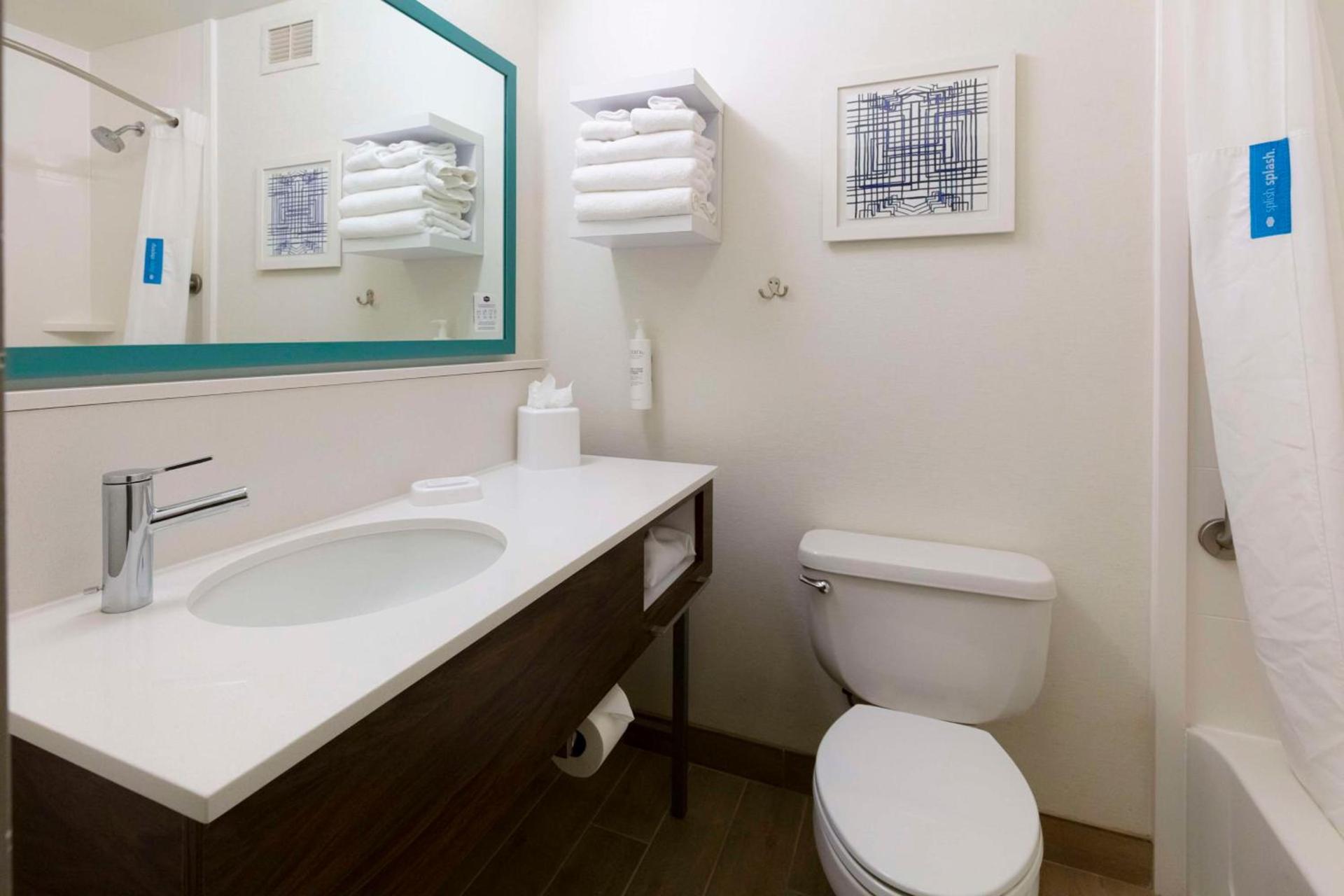 Hampton Inn Scranton at Montage Mountain photo 28