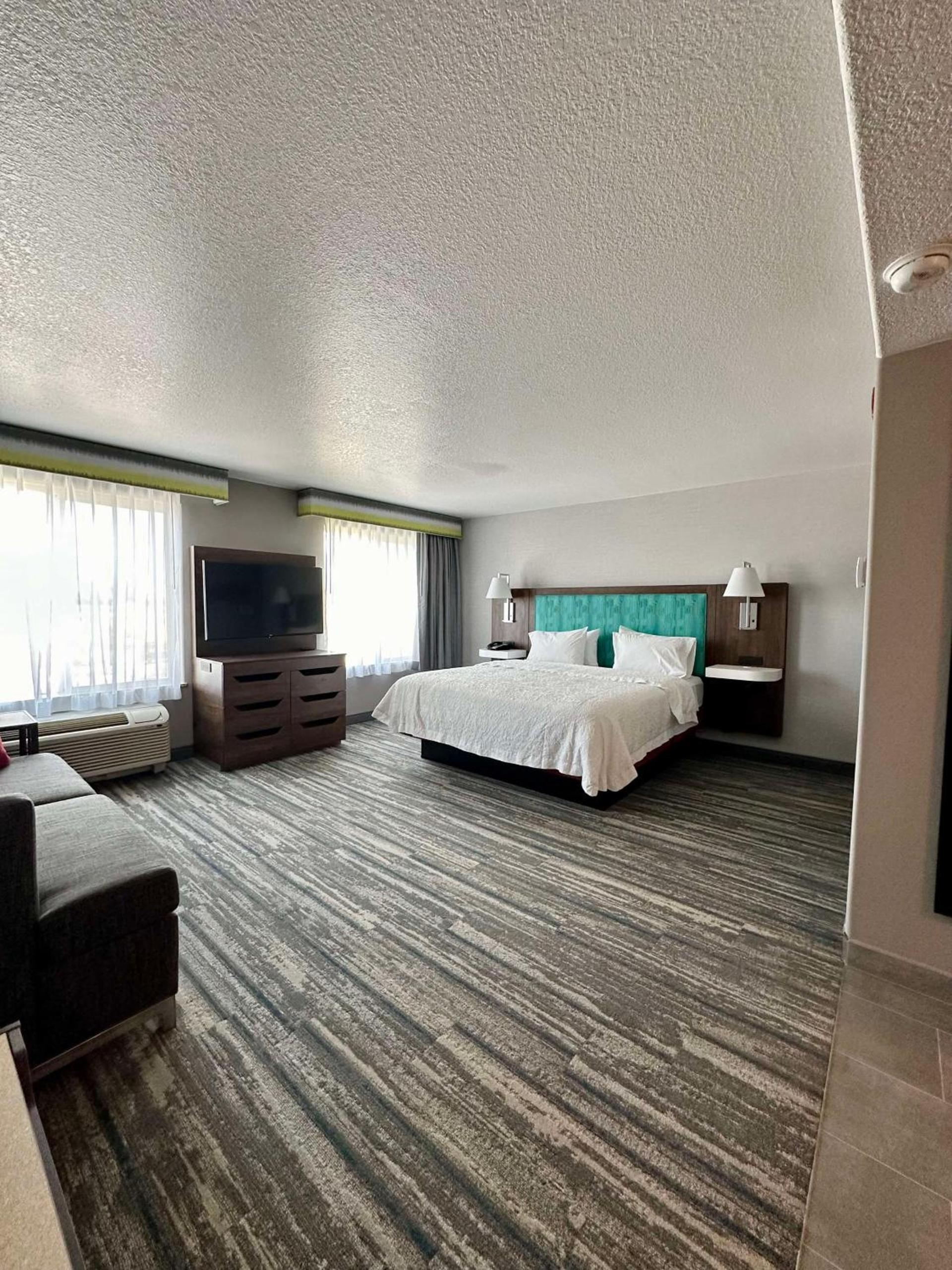 Hampton Inn & Suites Lathrop photo 25