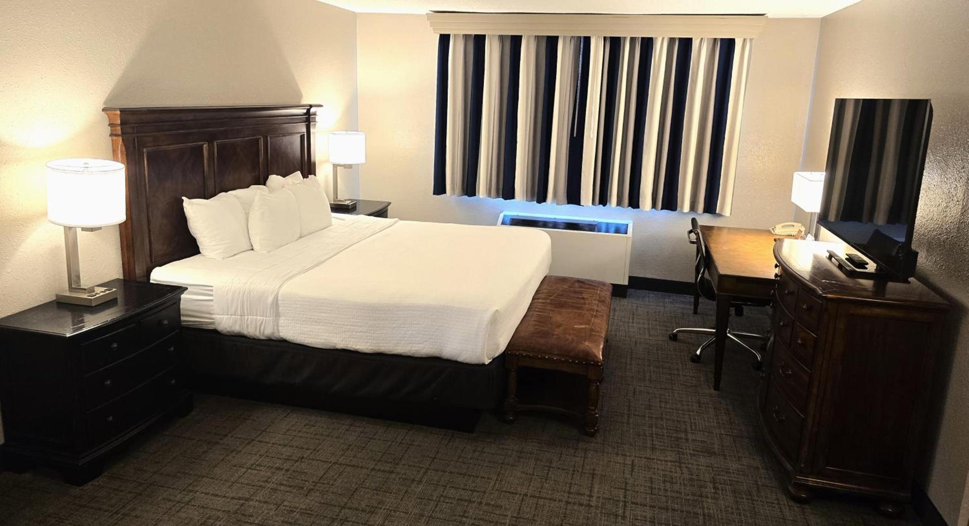 Best Western Plus Dubuque Hotel and Conference Center photo 55