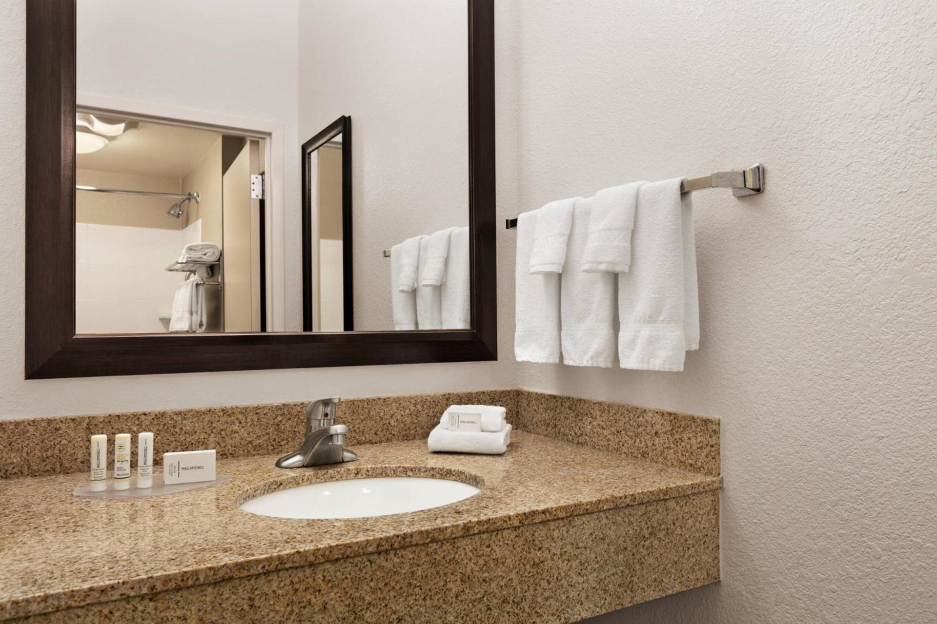 SpringHill Suites Dulles Airport photo 13