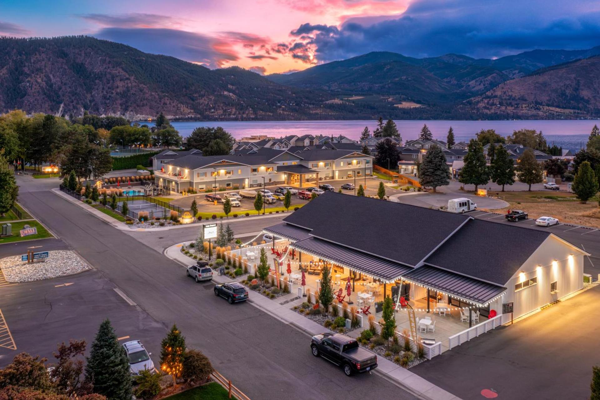 The Lodge Lake Chelan photo 22
