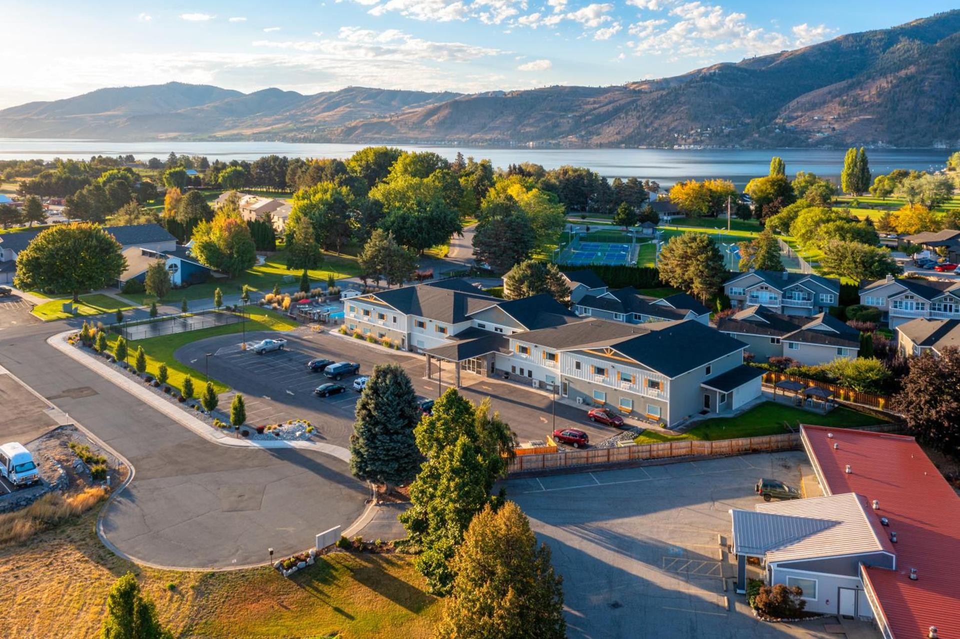 The Lodge Lake Chelan photo 25