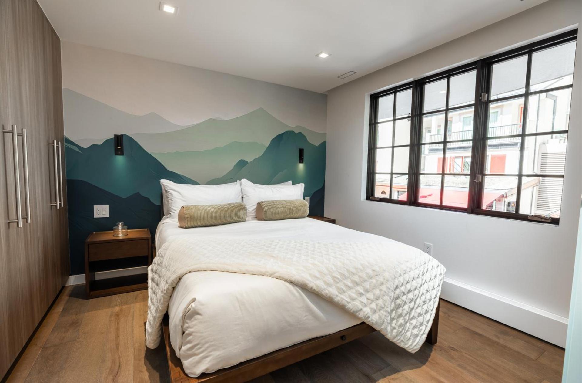 Lodge at Vail Condominiums photo 87