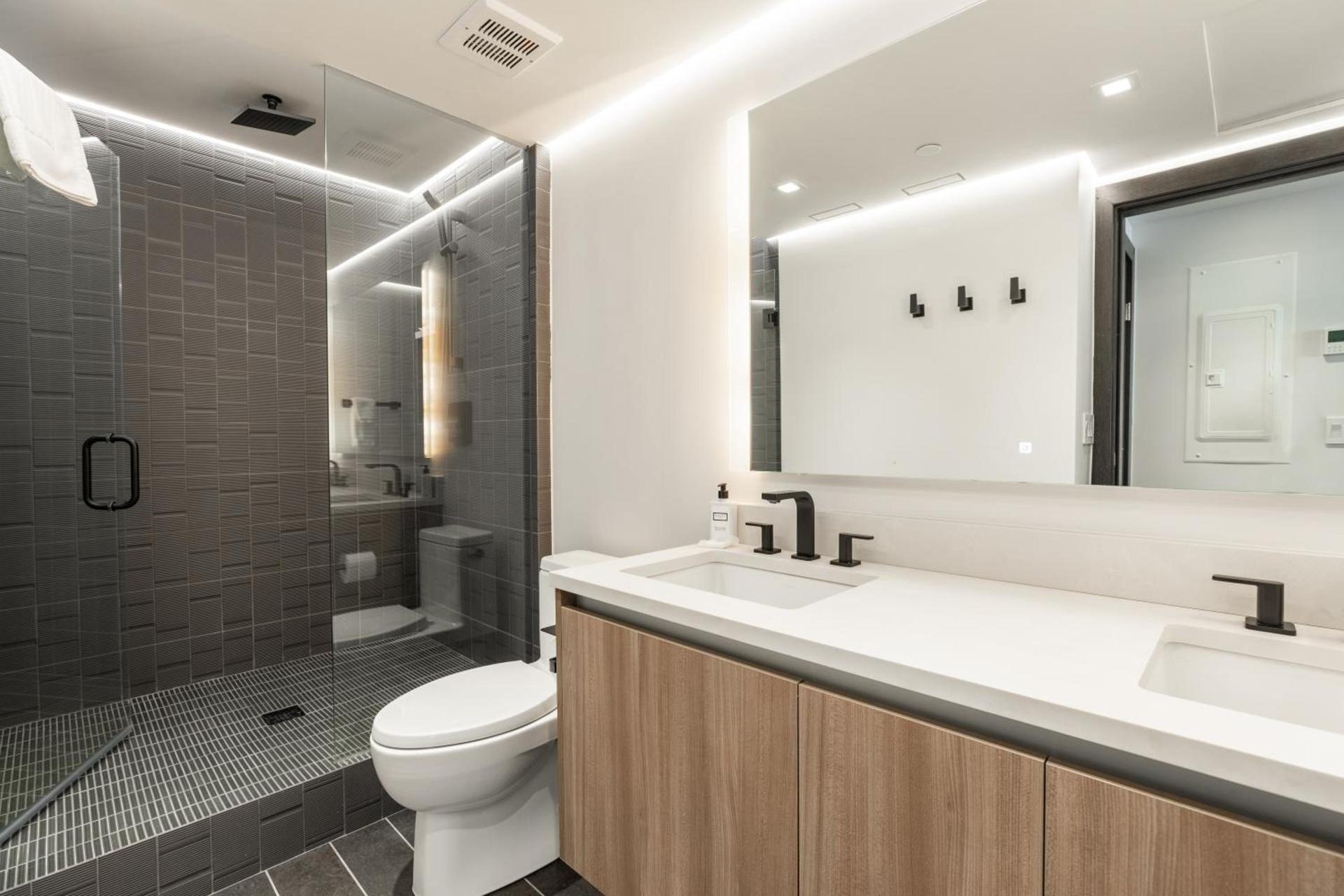 Lodge at Vail Condominiums photo 89