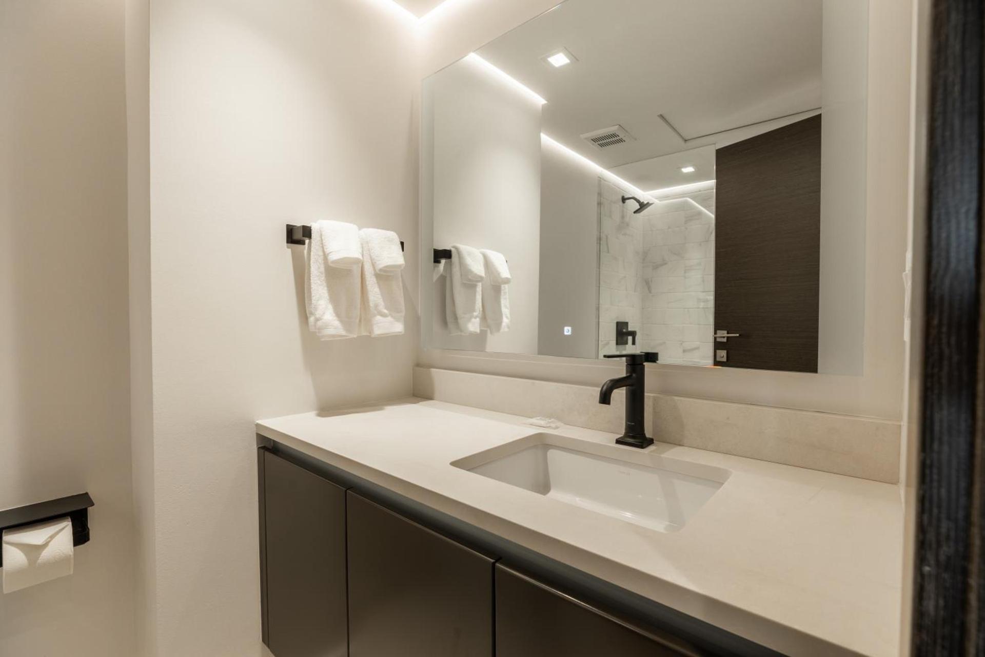 Lodge at Vail Condominiums photo 90