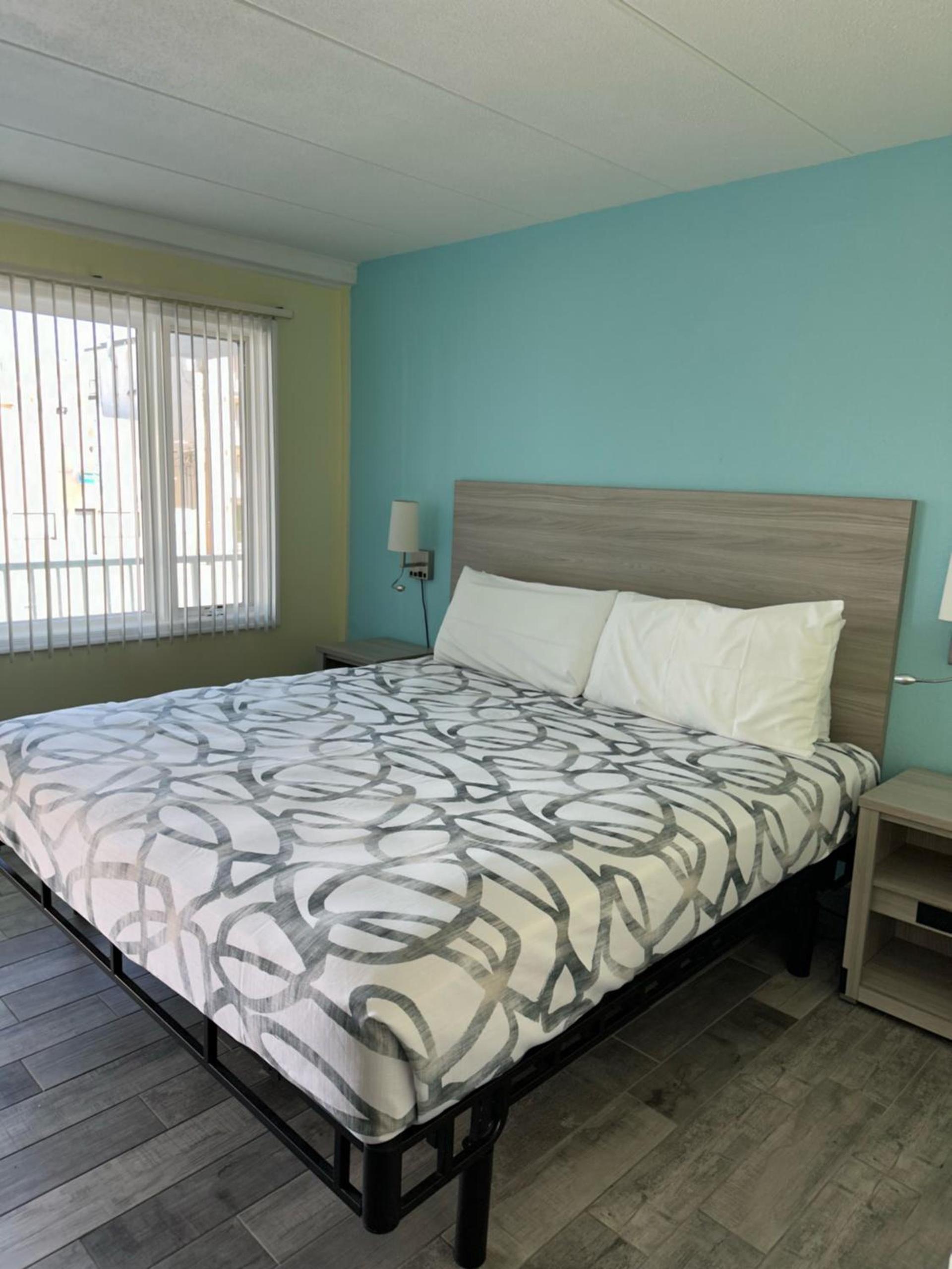 Royal Canadian Motel photo 41