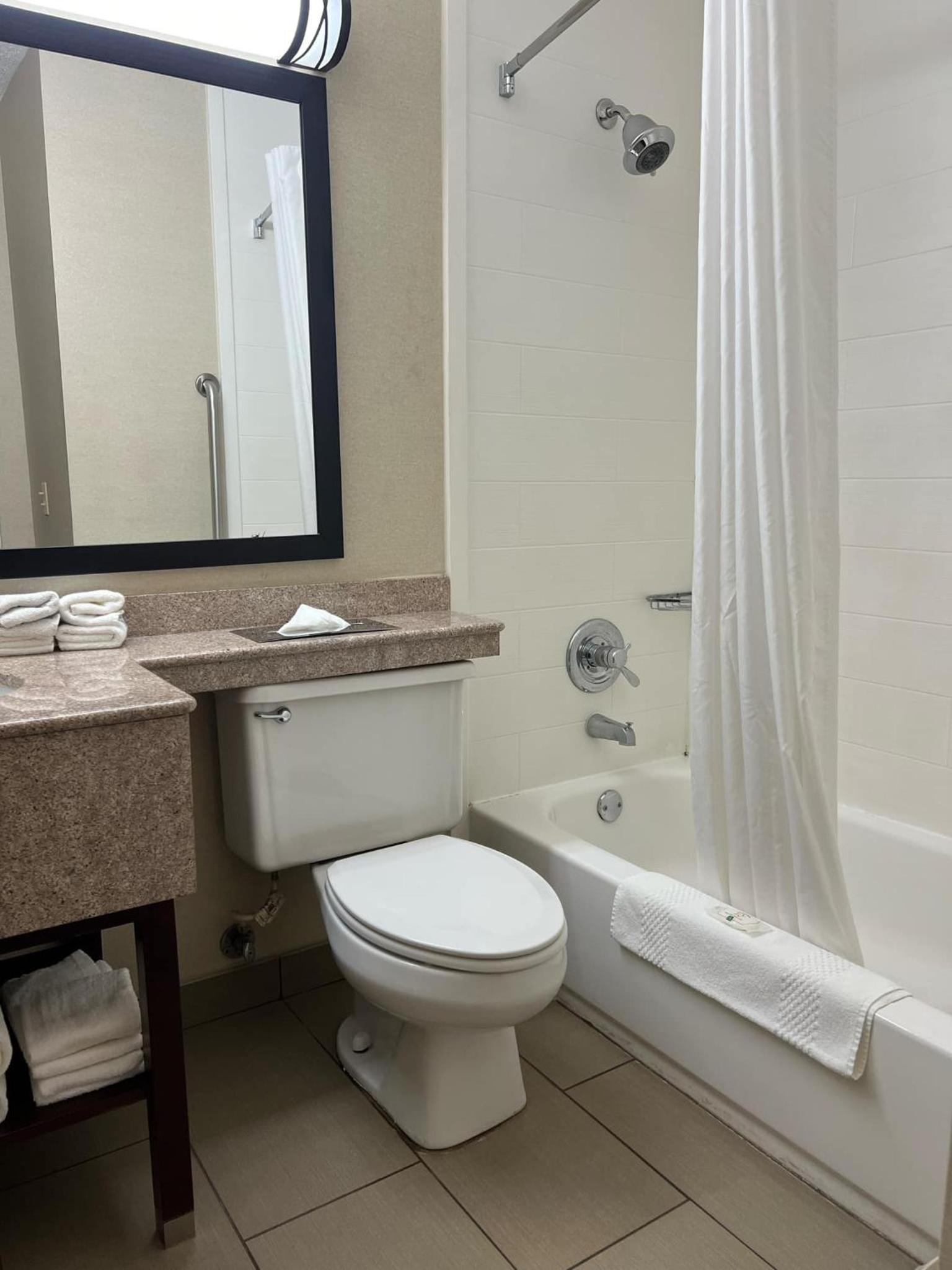 Quality Inn Harlan photo 16
