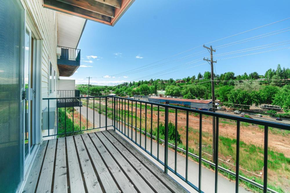 Pullman Garden Inn photo 11