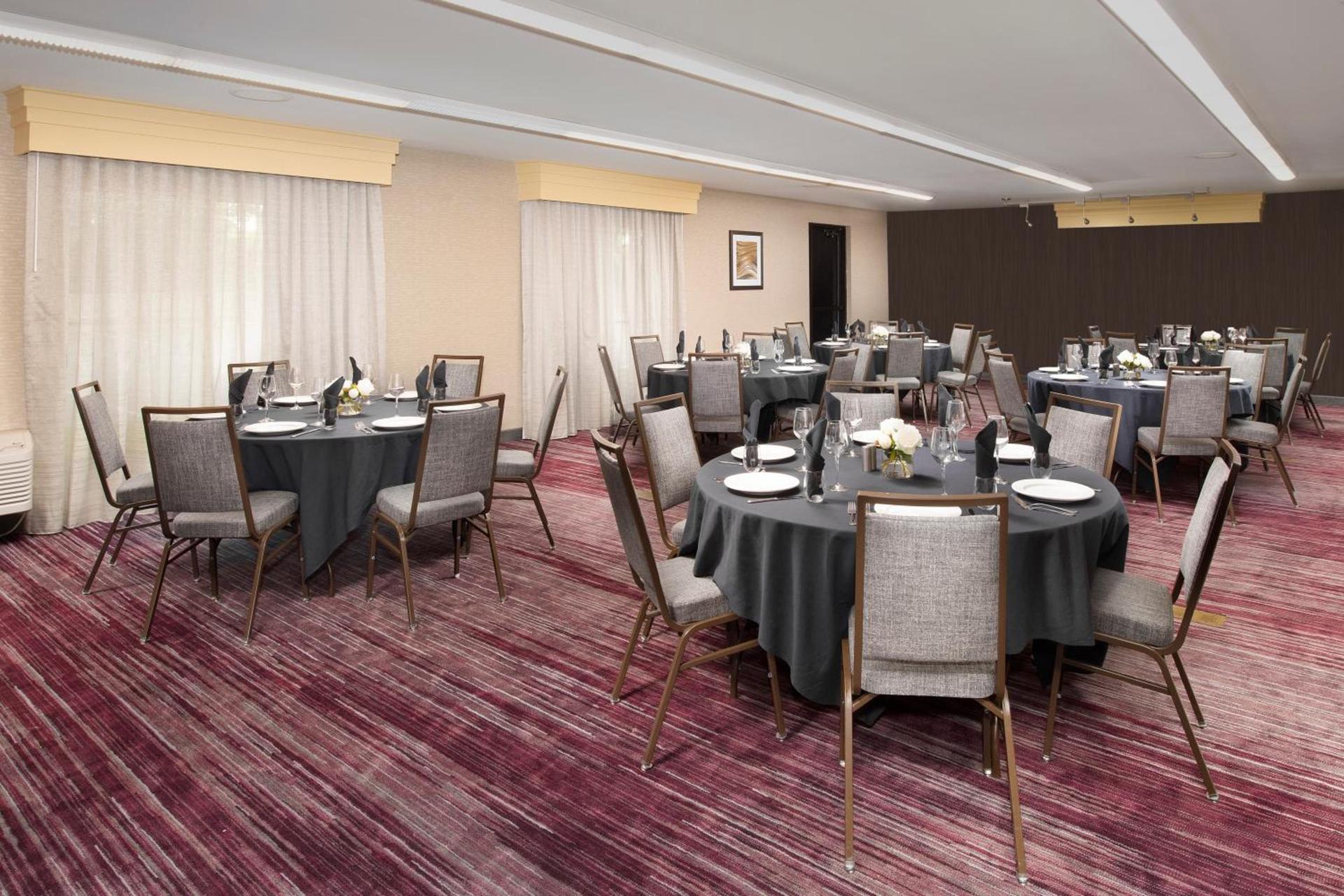 Courtyard by Marriott Portland Hillsboro photo 13