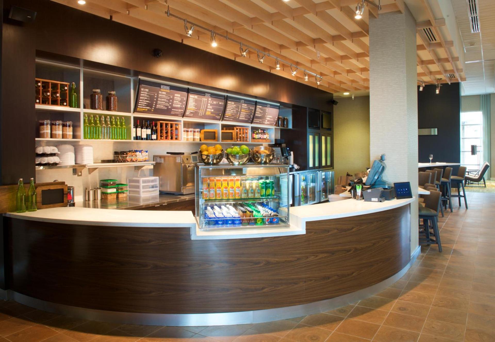Courtyard by Marriott Seattle Everett Downtown photo 9