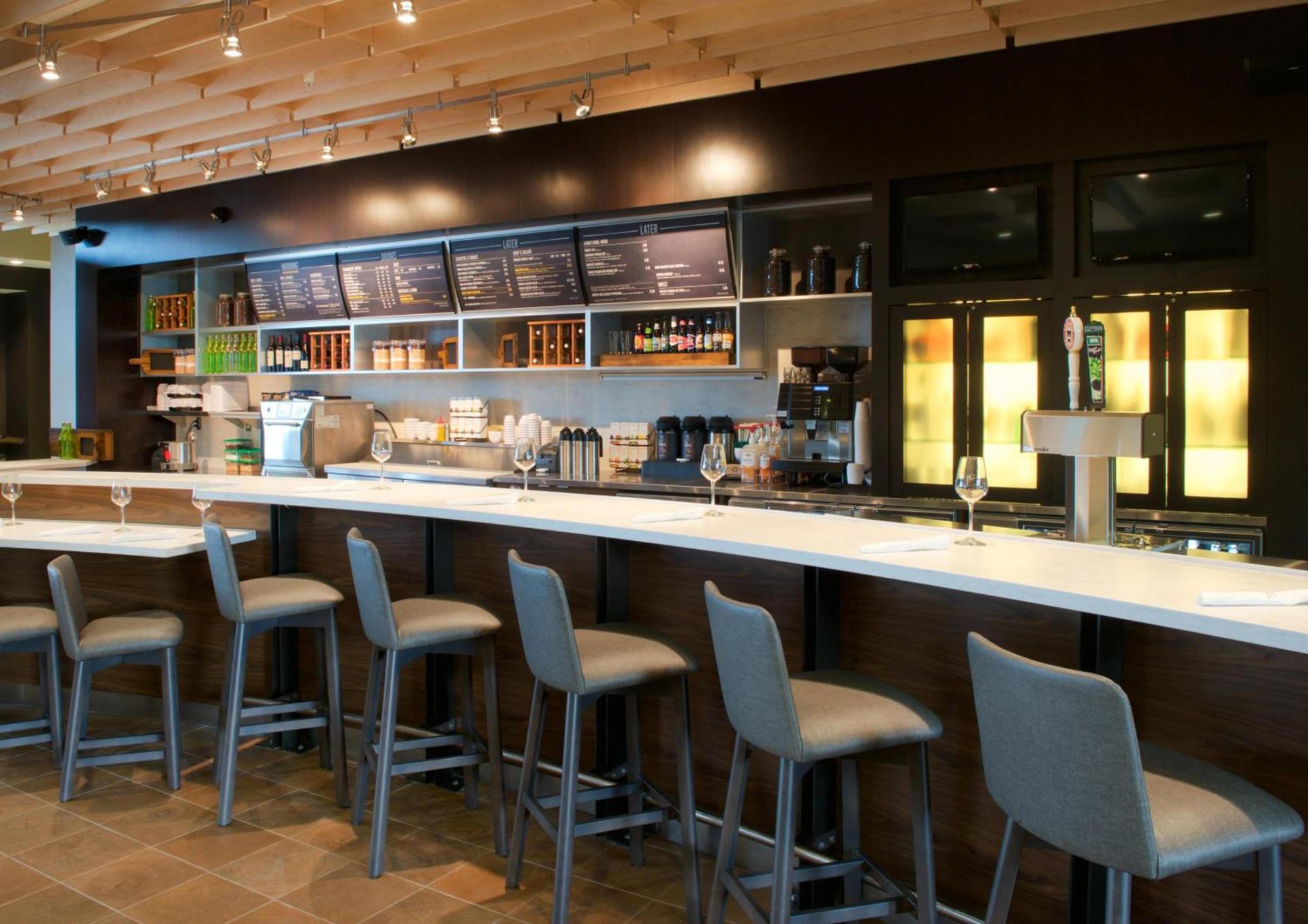 Courtyard by Marriott Seattle Everett Downtown photo 19