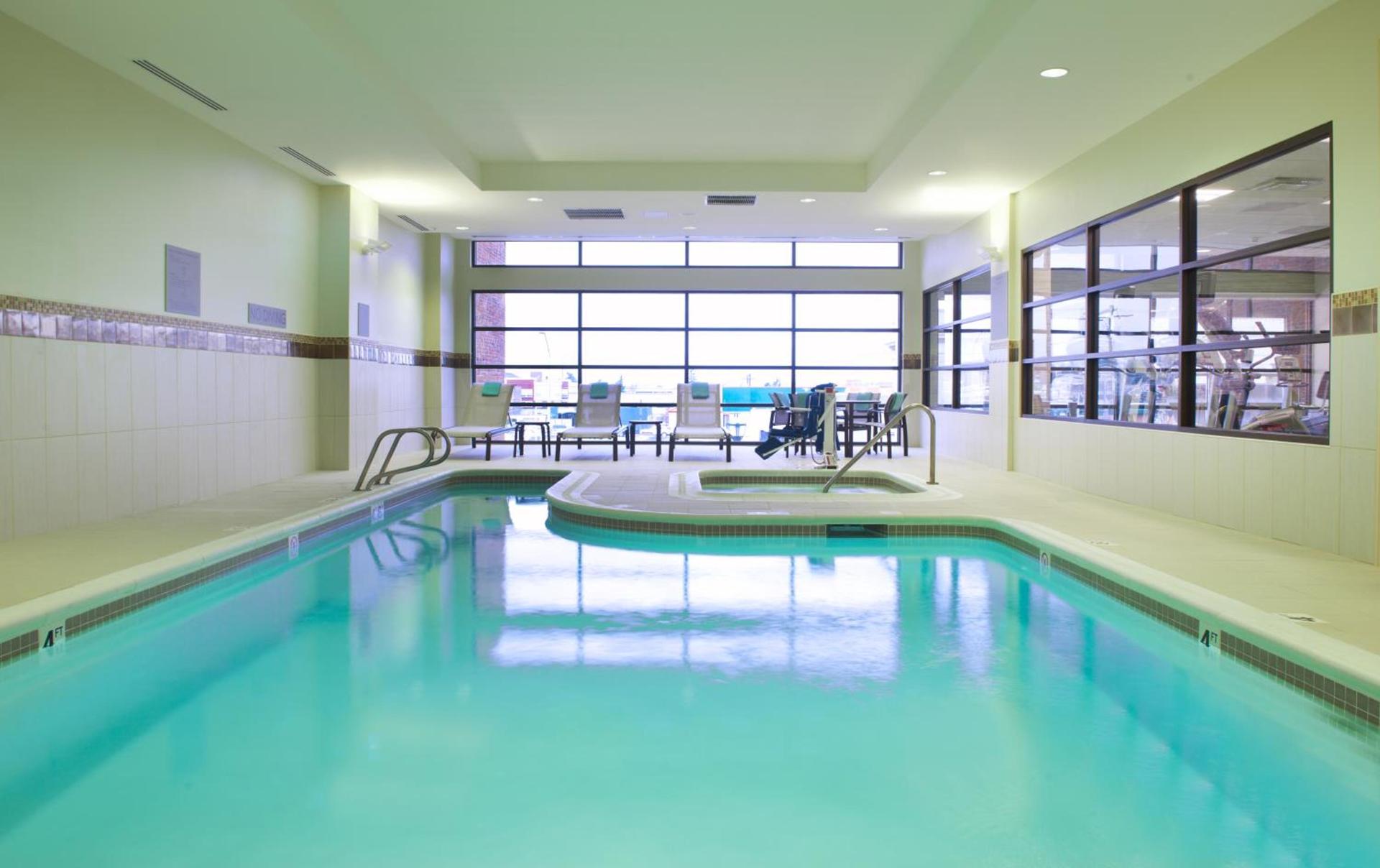 Courtyard by Marriott Seattle Everett Downtown photo 2