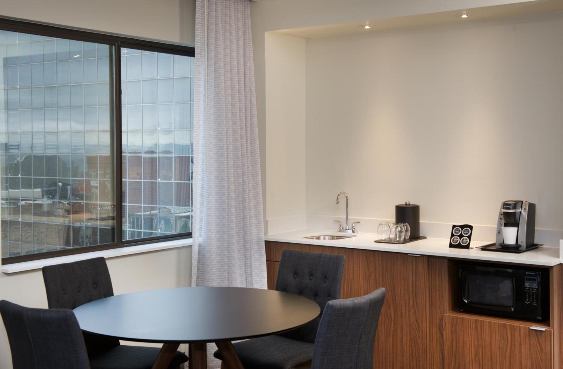 Courtyard by Marriott Seattle Everett Downtown photo 27