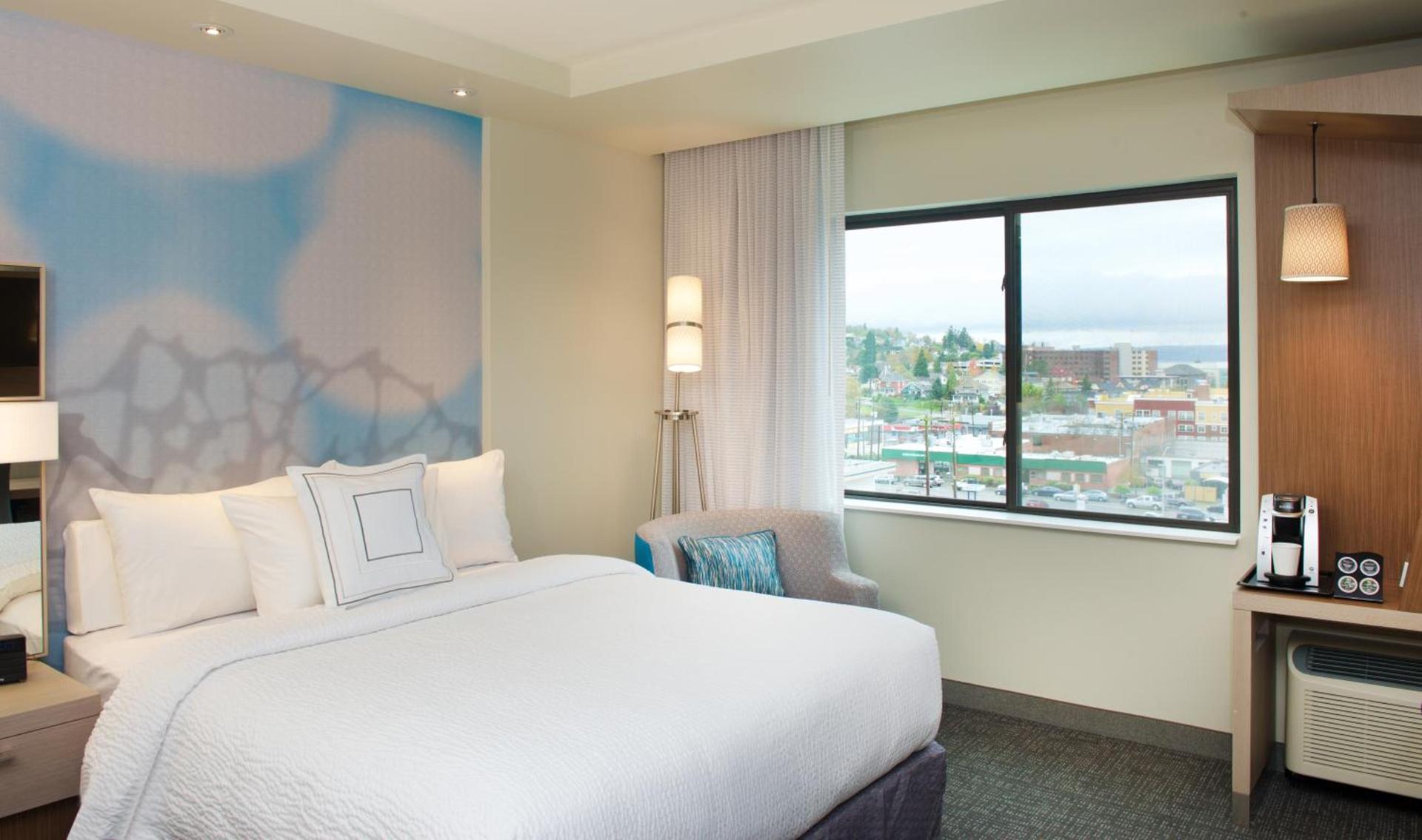 Courtyard by Marriott Seattle Everett Downtown photo 11