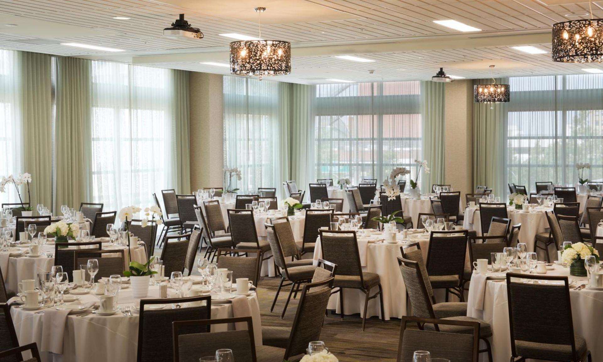 Courtyard by Marriott Seattle Everett Downtown photo 8
