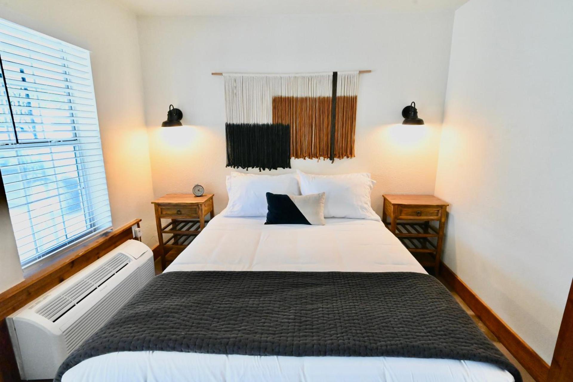 Blanco County Inn & Guesthouses photo 72