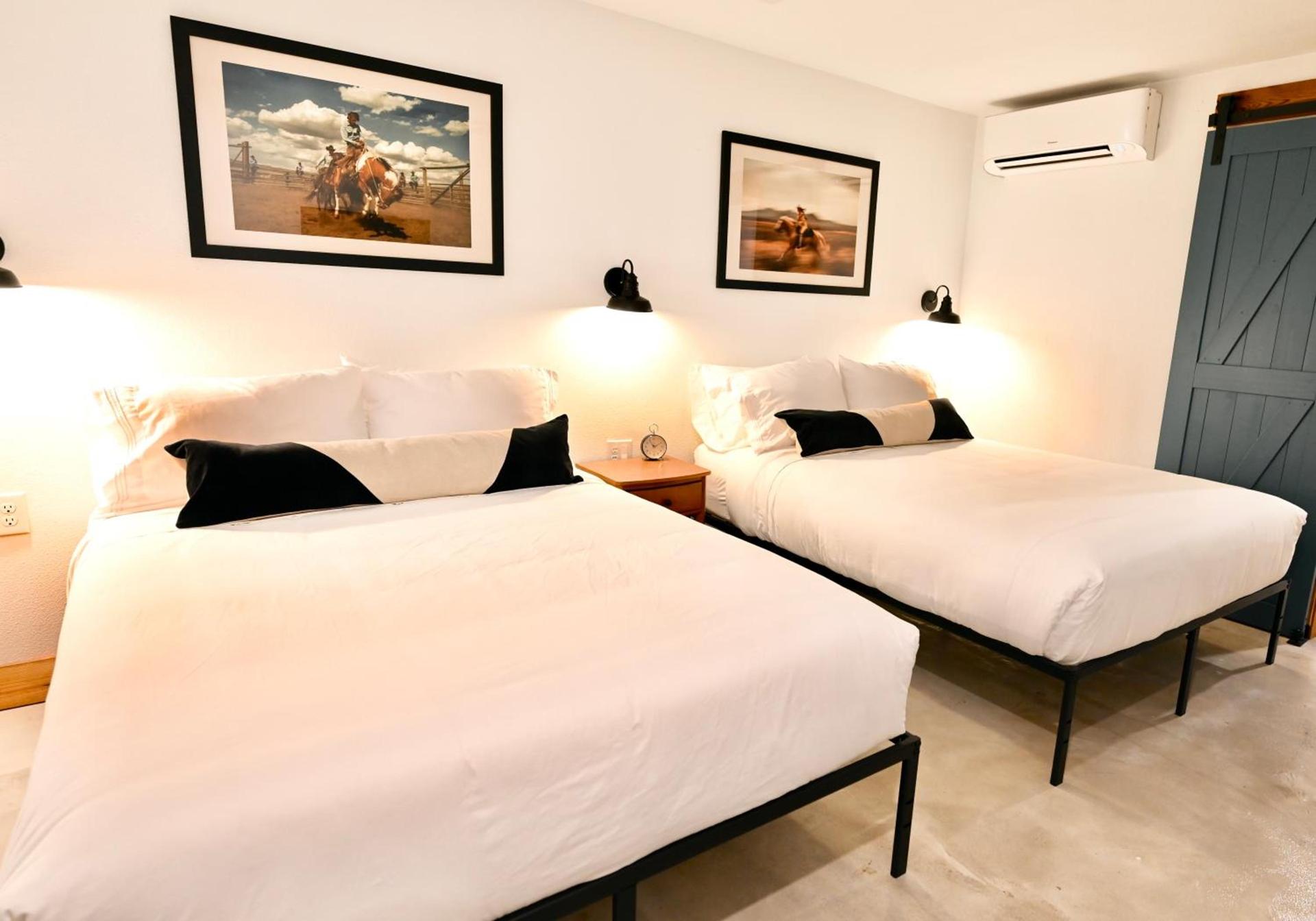 Blanco County Inn & Guesthouses photo 4