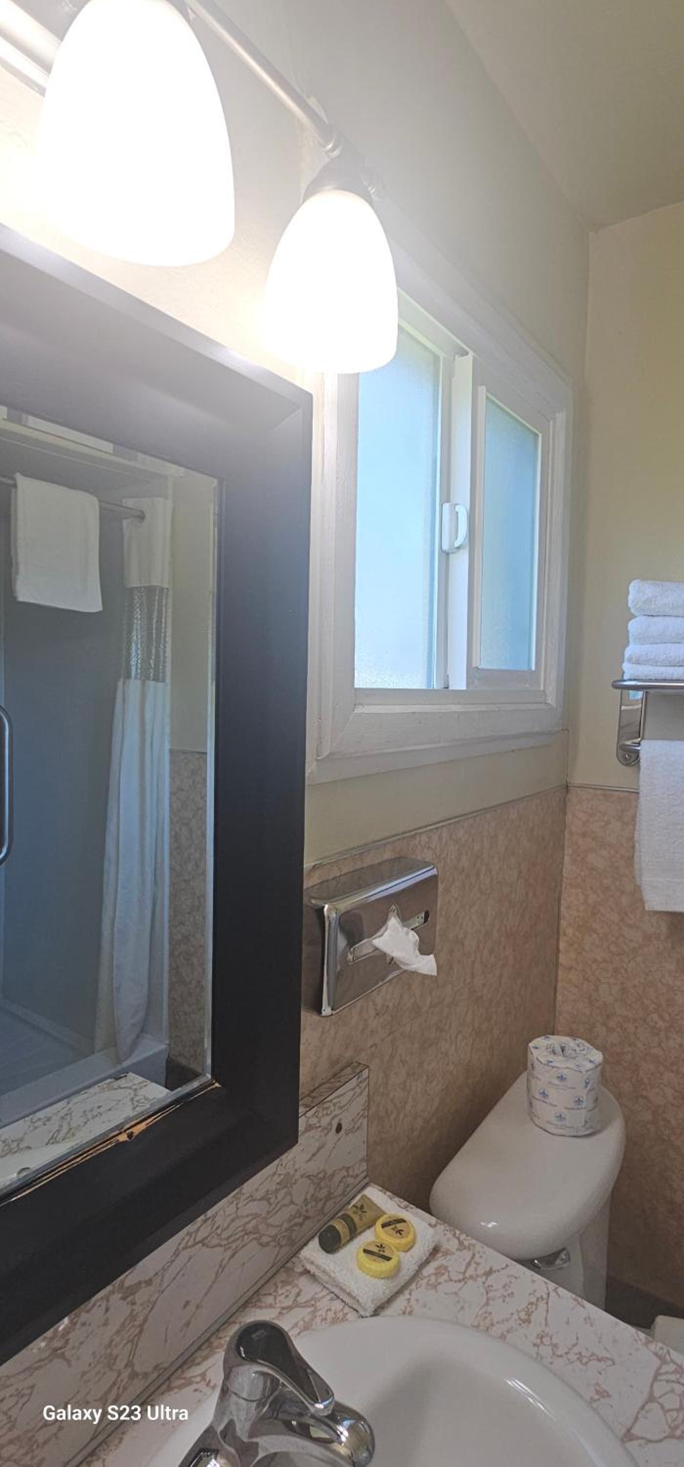 North Coast Inn photo 3
