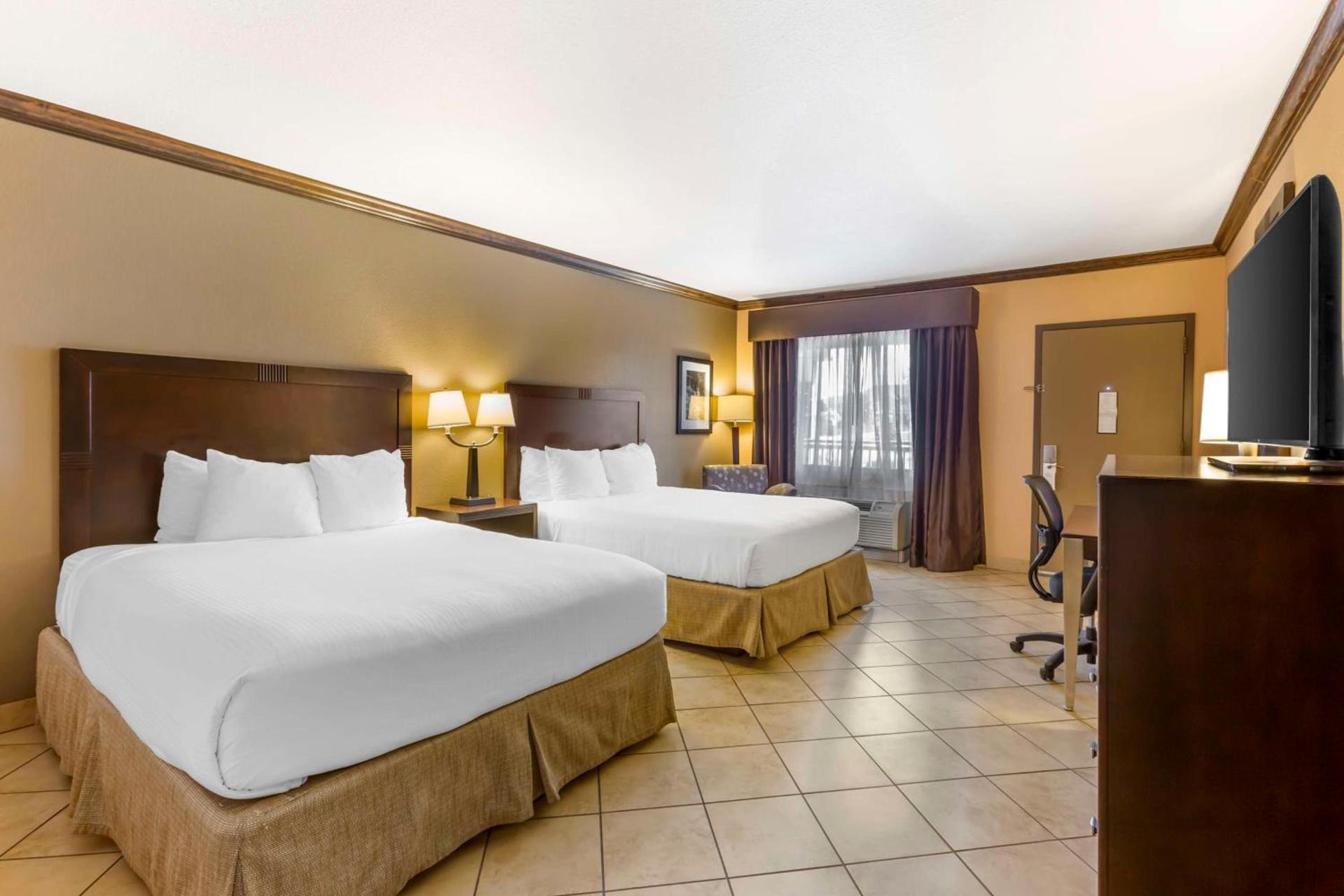 Best Western Plus Raton Hotel photo 3